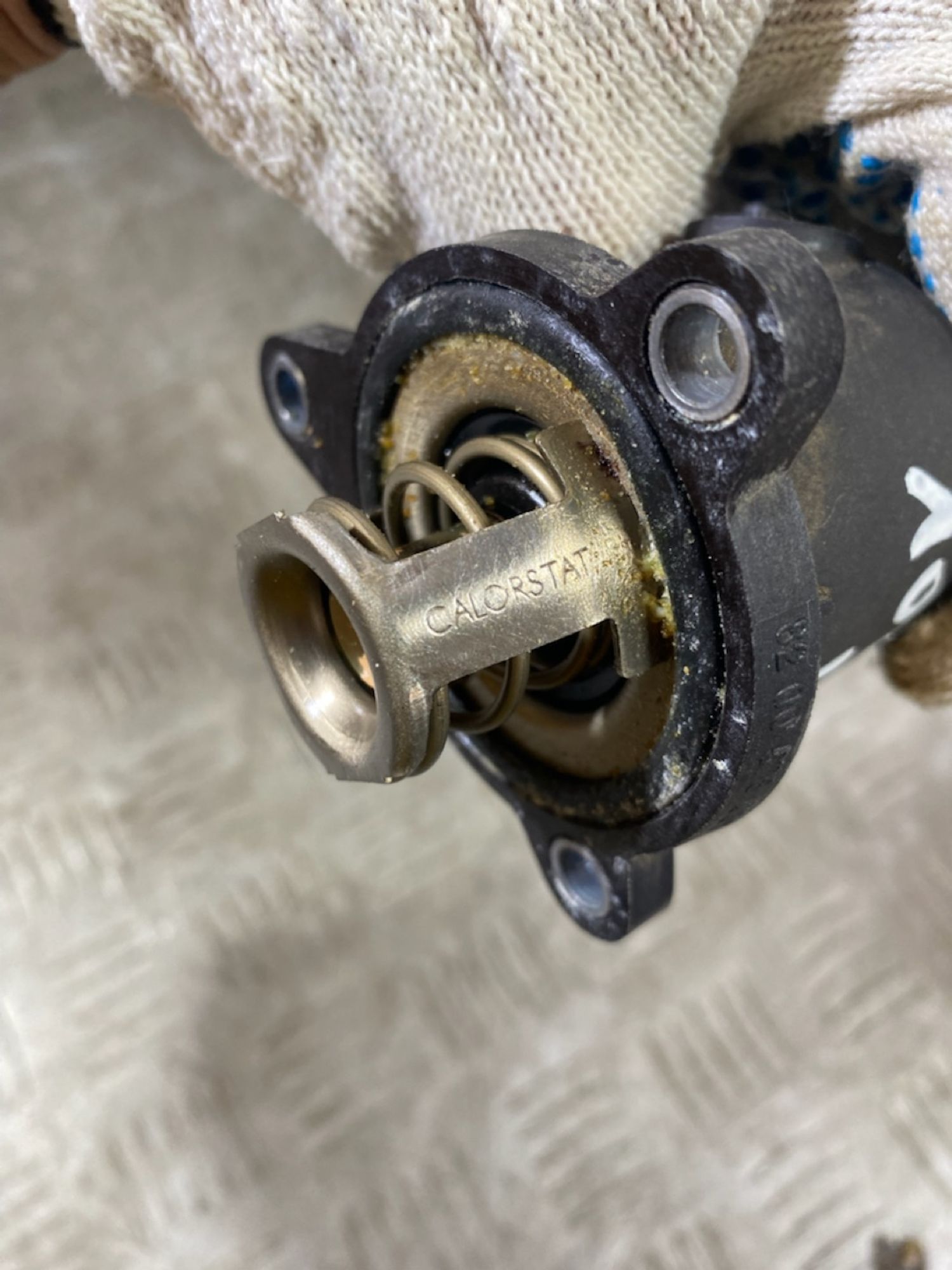 https://ycs.partsauto.market/partsauto-images/thmbs/userImages/7493bedda53ffbba18042670cc6fed05/part/b9a10654-3b99-40aa-9479-df1a2b0b83c7_1725971590155.jpg