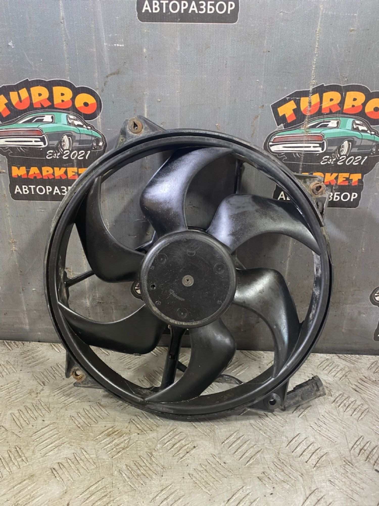 https://ycs.partsauto.market/partsauto-images/thmbs/userImages/7493bedda53ffbba18042670cc6fed05/part/b9d695f1-0fed-4602-9efb-ed0291feccd1_1721744615051.jpg