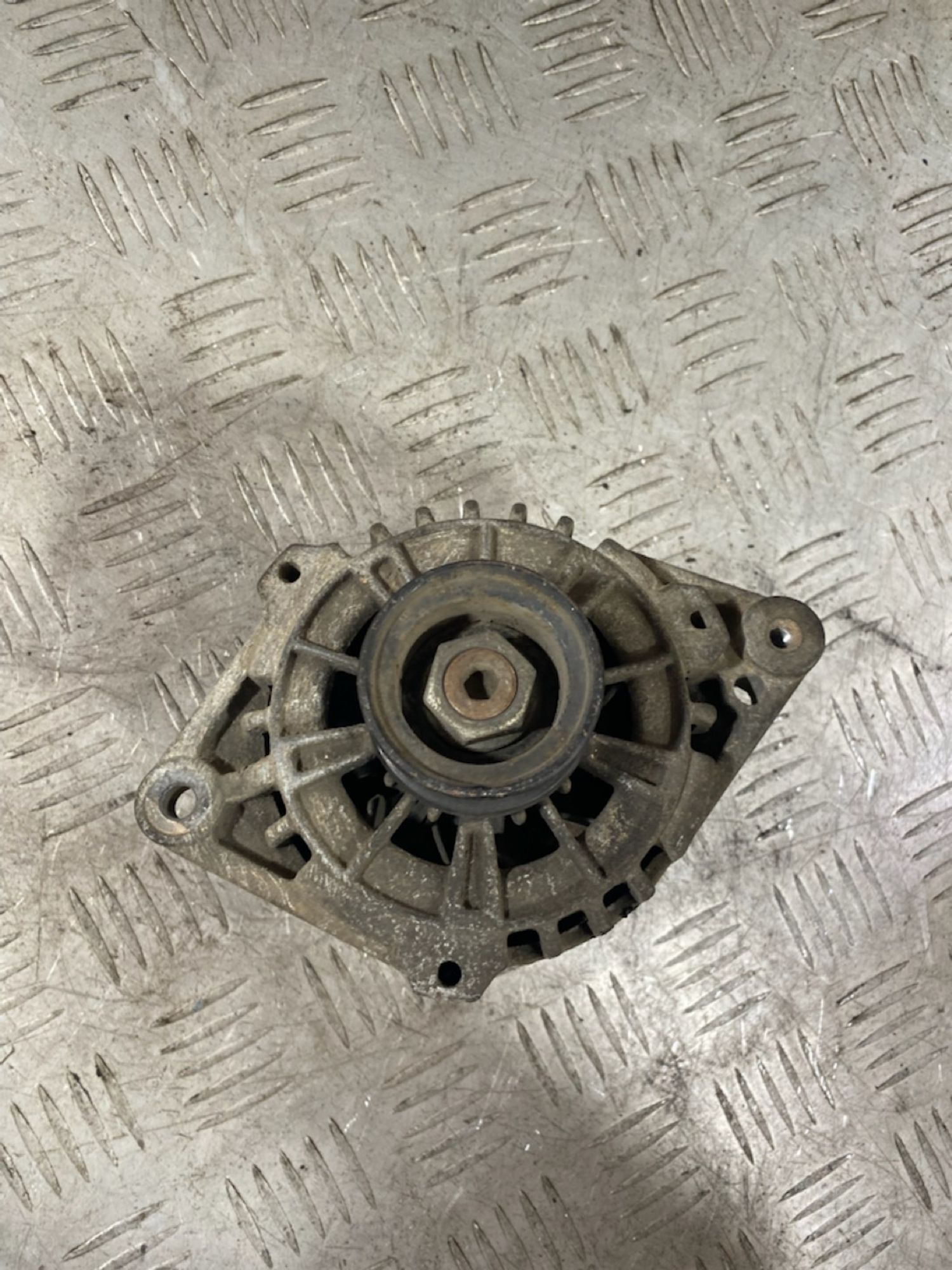 https://ycs.partsauto.market/partsauto-images/thmbs/userImages/7493bedda53ffbba18042670cc6fed05/part/ba15733d-bdd8-4993-8f16-78921ca736ca_1721653679410.jpg