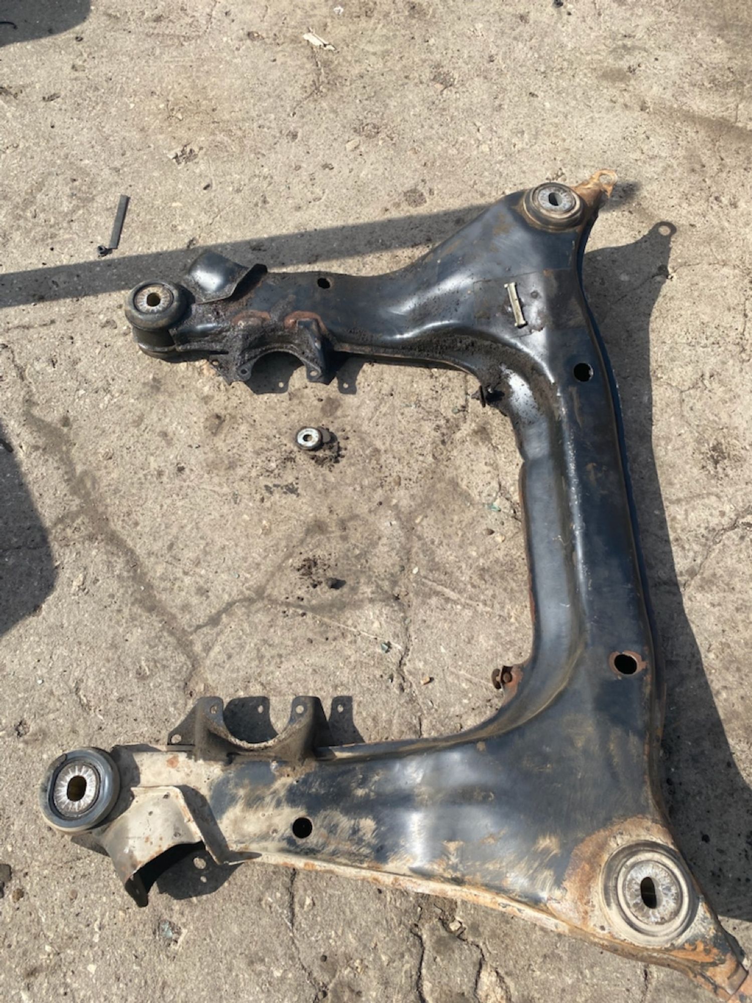 https://ycs.partsauto.market/partsauto-images/thmbs/userImages/7493bedda53ffbba18042670cc6fed05/part/bb5535ad-664d-4301-8da8-7ed98021212f_1721470067955.jpg