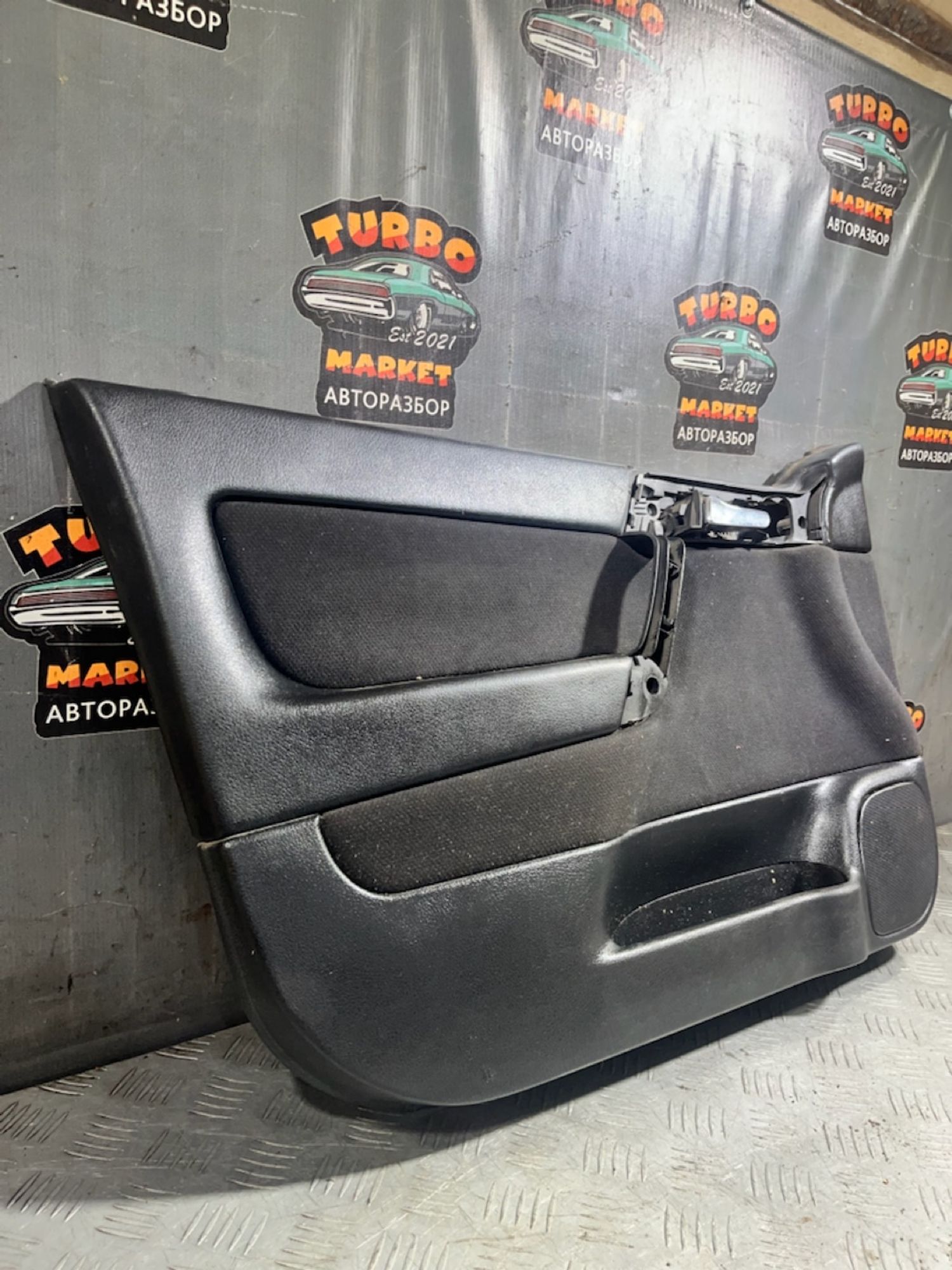 https://ycs.partsauto.market/partsauto-images/thmbs/userImages/7493bedda53ffbba18042670cc6fed05/part/bc5b9579-ffbe-4c4c-be2b-3d4052ae006e_1729770739841.jpg