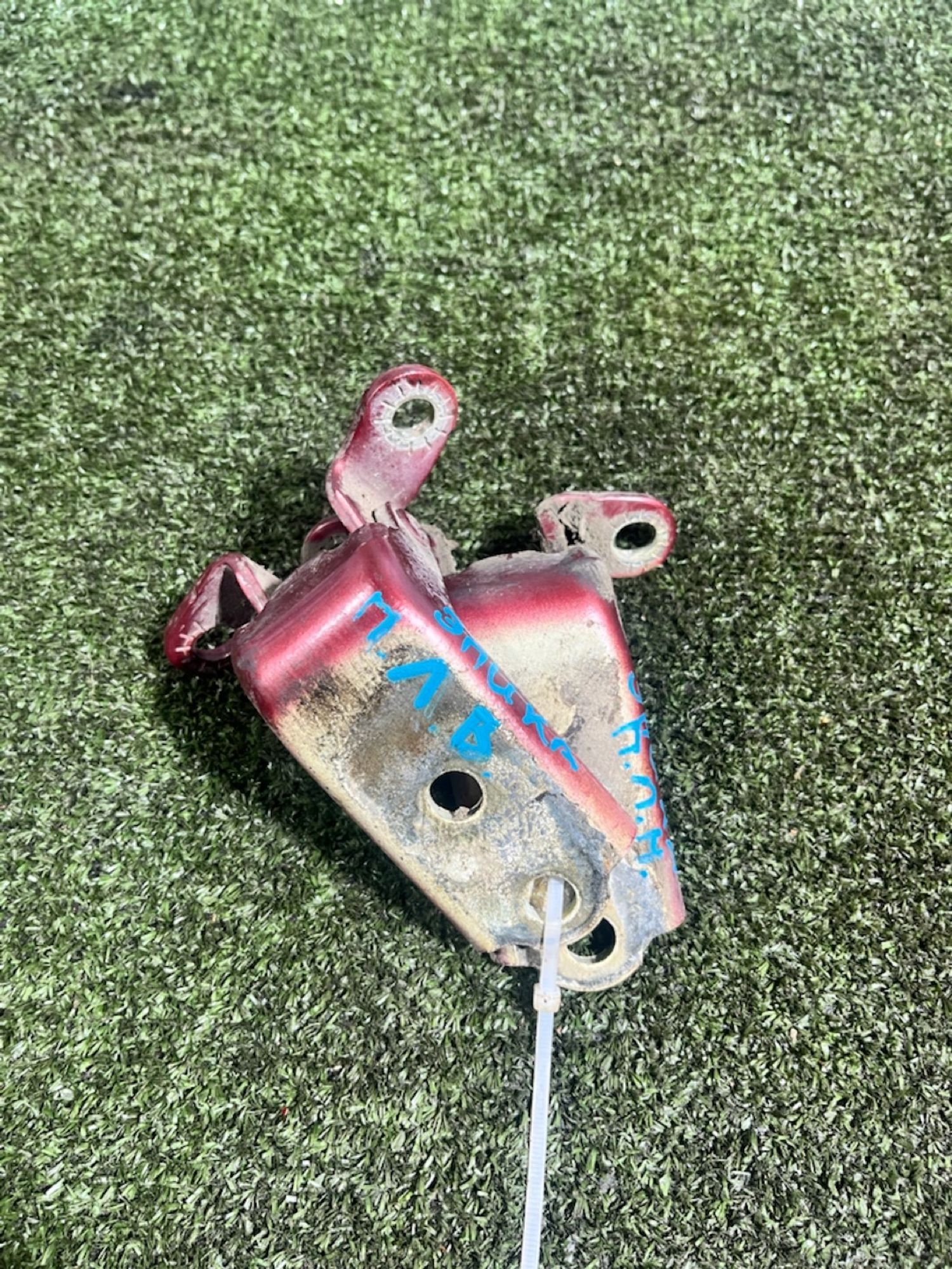https://ycs.partsauto.market/partsauto-images/thmbs/userImages/7493bedda53ffbba18042670cc6fed05/part/bda566c1-9168-47c6-8856-30db8e89530d_1731921671525.jpg