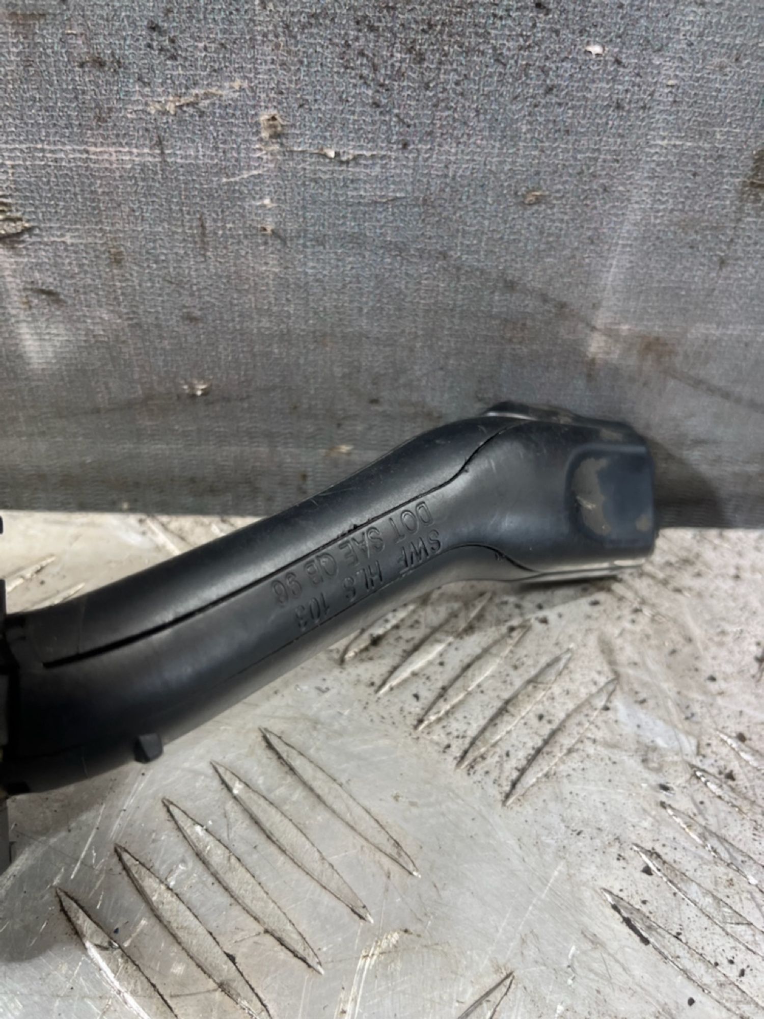 https://ycs.partsauto.market/partsauto-images/thmbs/userImages/7493bedda53ffbba18042670cc6fed05/part/bde75c2a-f527-4697-abf5-43806dd9d842_1721308837652.jpg