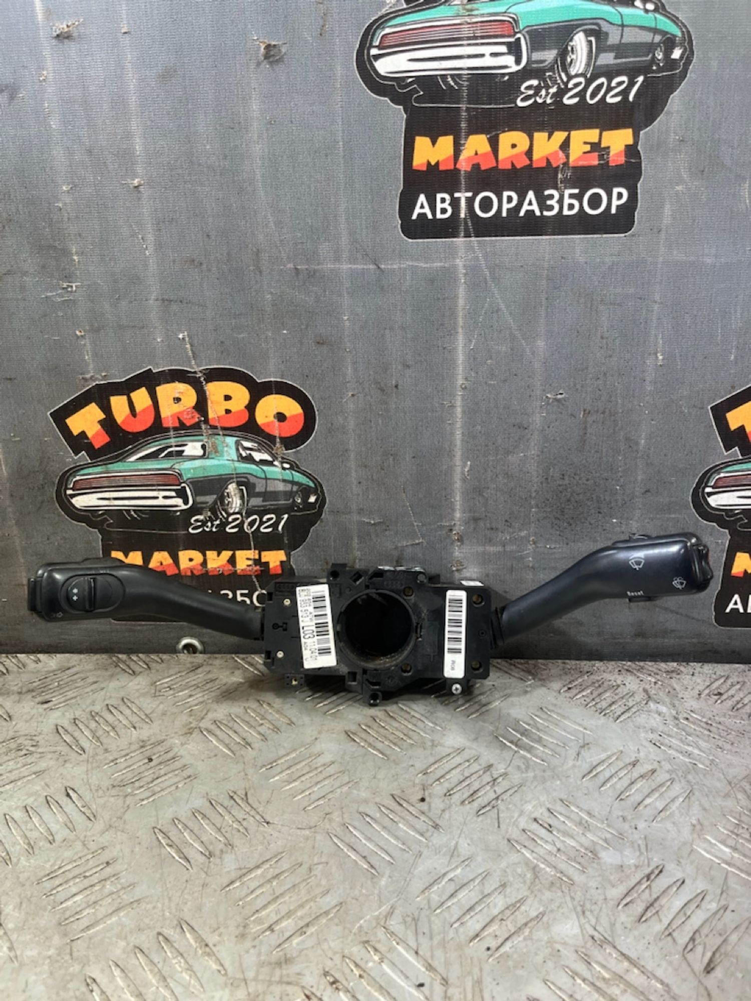 https://ycs.partsauto.market/partsauto-images/thmbs/userImages/7493bedda53ffbba18042670cc6fed05/part/bee88ea0-3cae-4dd6-a1f6-73ceedbf75ab_1721308107525.jpg