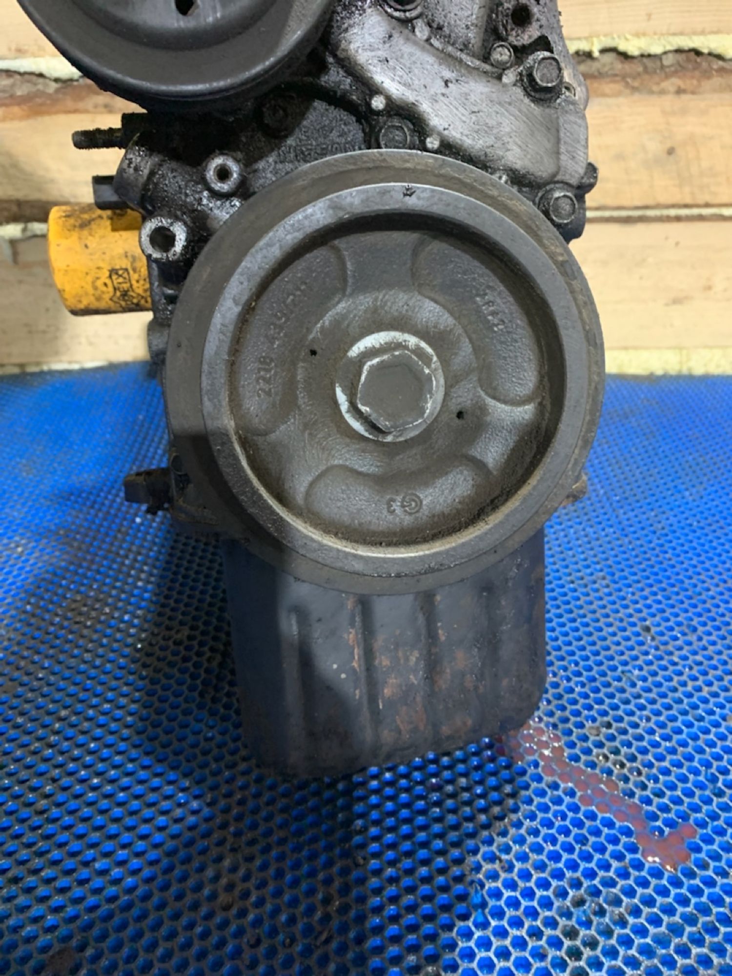 https://ycs.partsauto.market/partsauto-images/thmbs/userImages/7493bedda53ffbba18042670cc6fed05/part/bf2be7fa-a774-4cfc-9f4c-5a0b7b9abd14_1731480784364.jpg