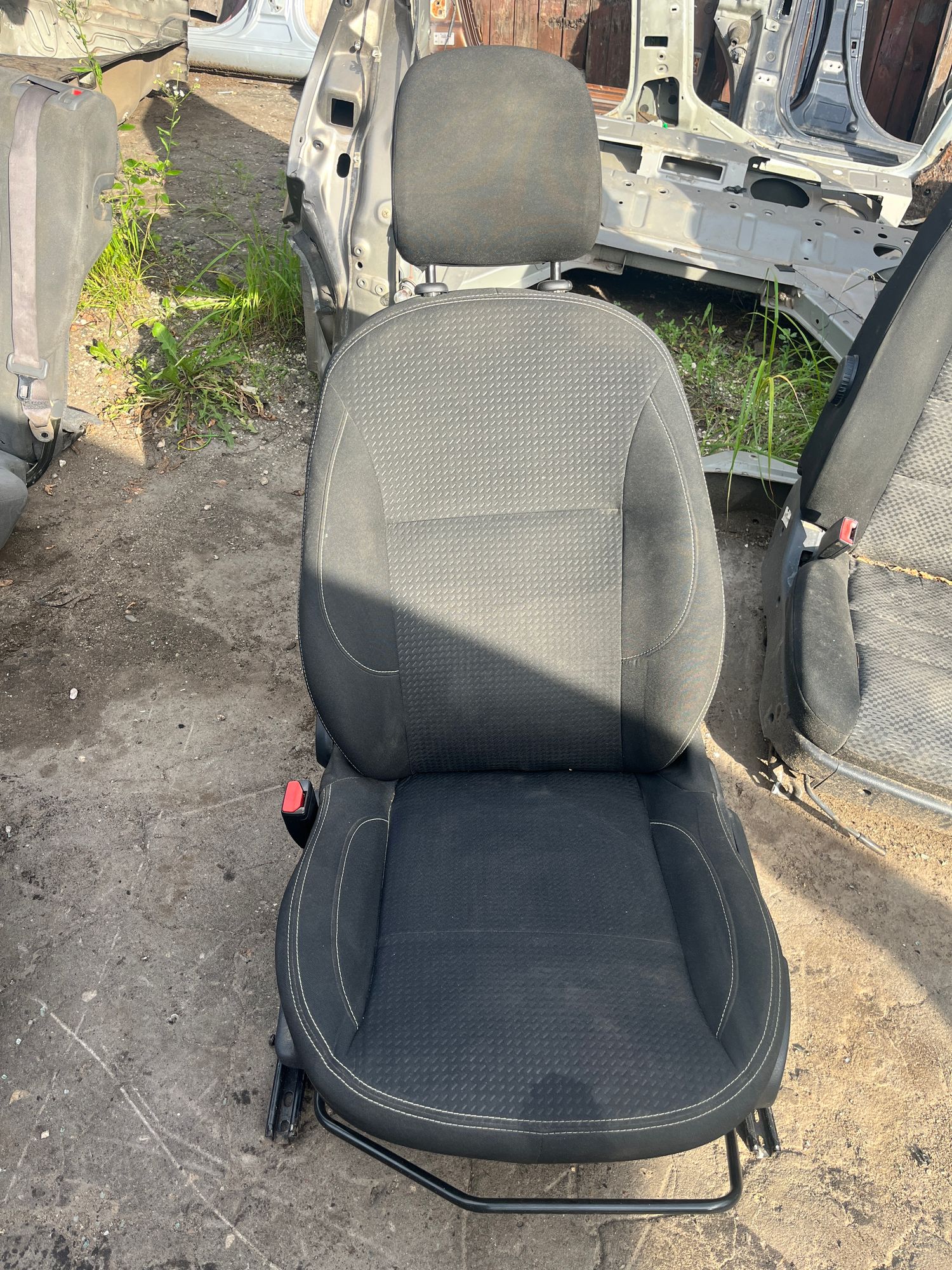 https://ycs.partsauto.market/partsauto-images/thmbs/userImages/7493bedda53ffbba18042670cc6fed05/part/bf3da10b-0ed9-41a2-95dd-6dca44bb54aa_1719500848205.jpg