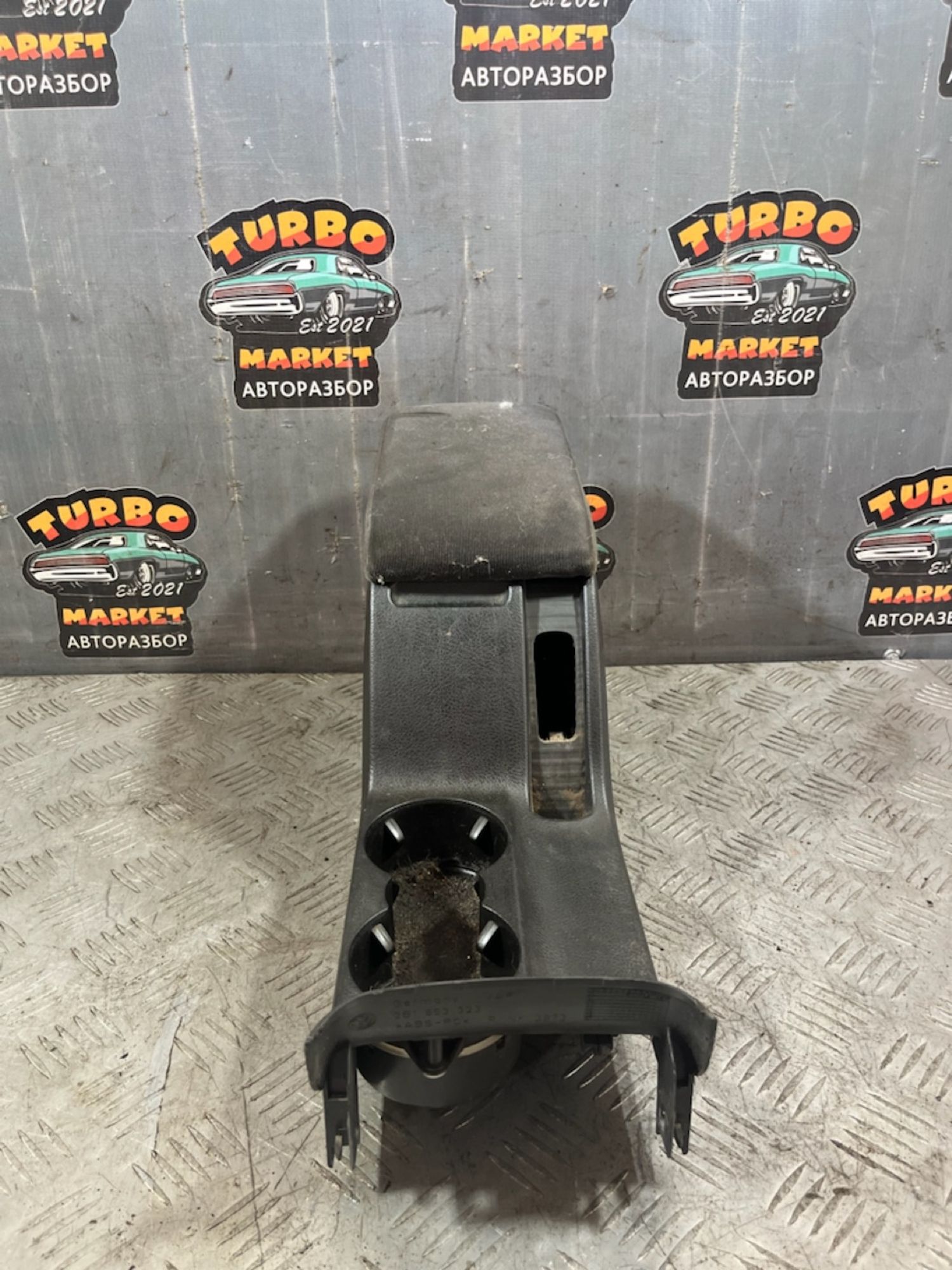 https://ycs.partsauto.market/partsauto-images/thmbs/userImages/7493bedda53ffbba18042670cc6fed05/part/c20b23f6-83f1-43da-a623-357f6f13c42d_1721324115300.jpg
