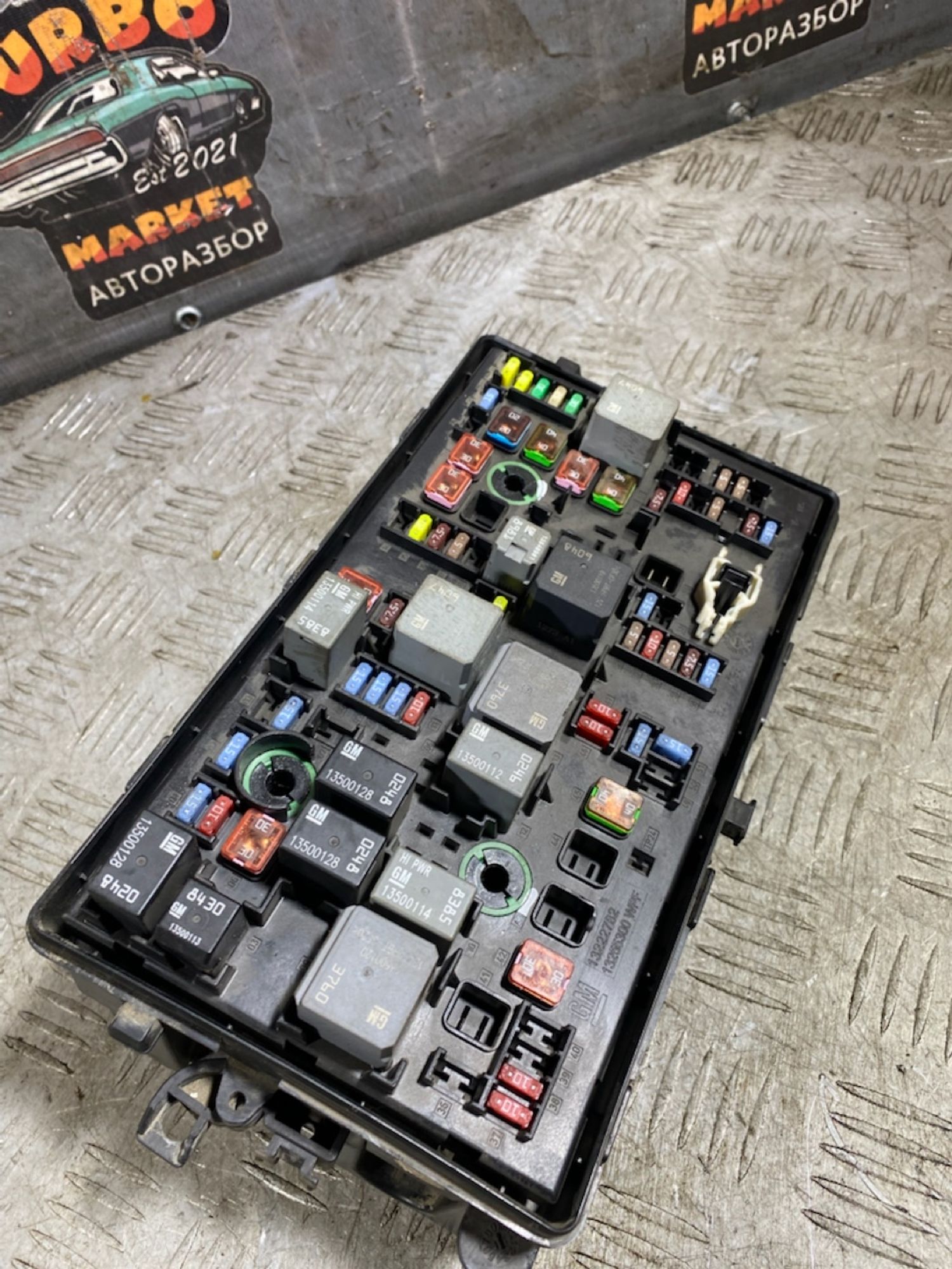 https://ycs.partsauto.market/partsauto-images/thmbs/userImages/7493bedda53ffbba18042670cc6fed05/part/c24abc5c-0c0d-4ebc-81e6-e13438148475_1728563225204.jpg