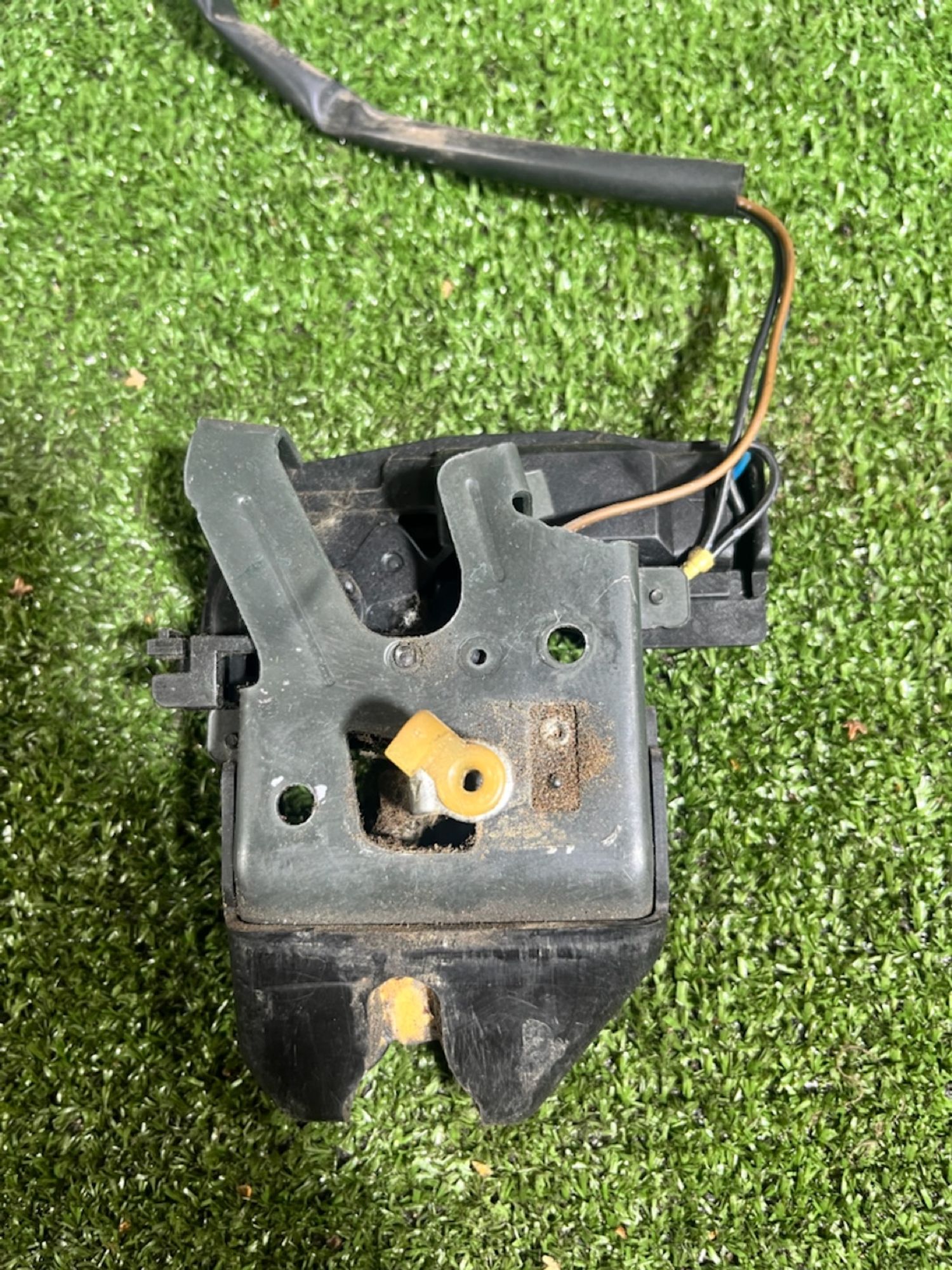 https://ycs.partsauto.market/partsauto-images/thmbs/userImages/7493bedda53ffbba18042670cc6fed05/part/c32ee722-4158-4c05-b151-2e6c9a4e9c06_1731566983042.jpg