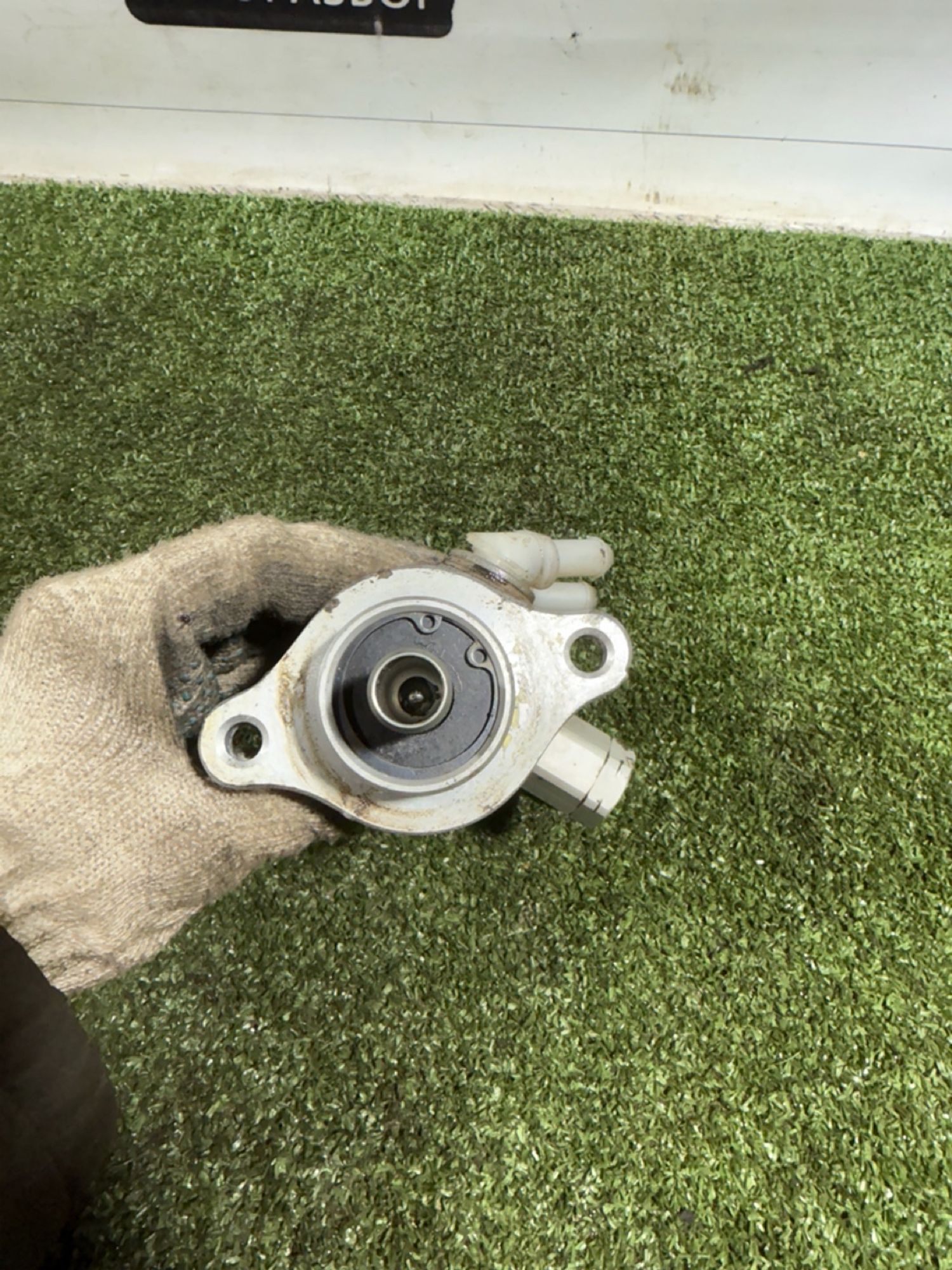 https://ycs.partsauto.market/partsauto-images/thmbs/userImages/7493bedda53ffbba18042670cc6fed05/part/c60e1ef8-81cd-46be-8676-6ef0e6a833f2_1734618673883.jpg