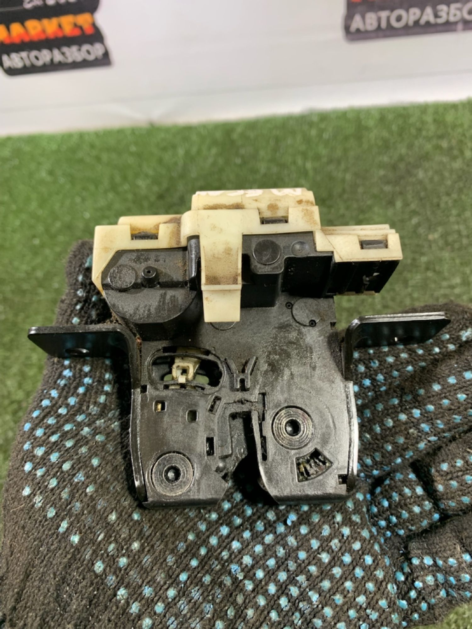 https://ycs.partsauto.market/partsauto-images/thmbs/userImages/7493bedda53ffbba18042670cc6fed05/part/c6de174c-4bcf-4f71-bf14-80cdd15de5cb_1739185228708.jpg