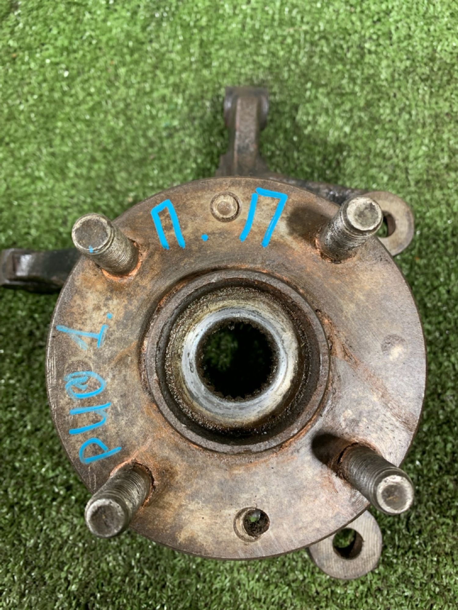 https://ycs.partsauto.market/partsauto-images/thmbs/userImages/7493bedda53ffbba18042670cc6fed05/part/c761266e-3f39-45f4-a56e-85c9eced78fb_1734506286976.jpg