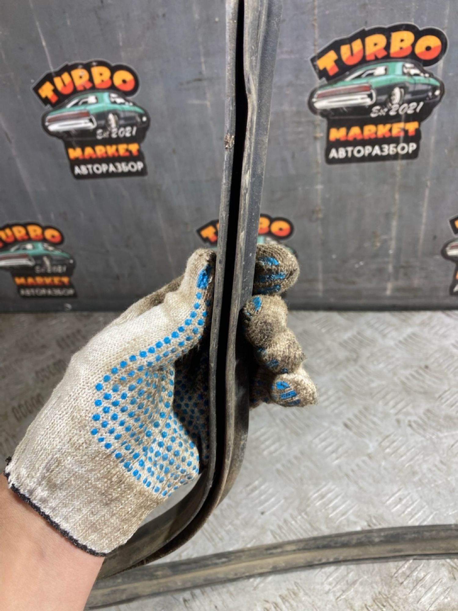 https://ycs.partsauto.market/partsauto-images/thmbs/userImages/7493bedda53ffbba18042670cc6fed05/part/c7ac3486-5d70-4dd2-982a-5e29f3ba7277_1729259658458.jpg