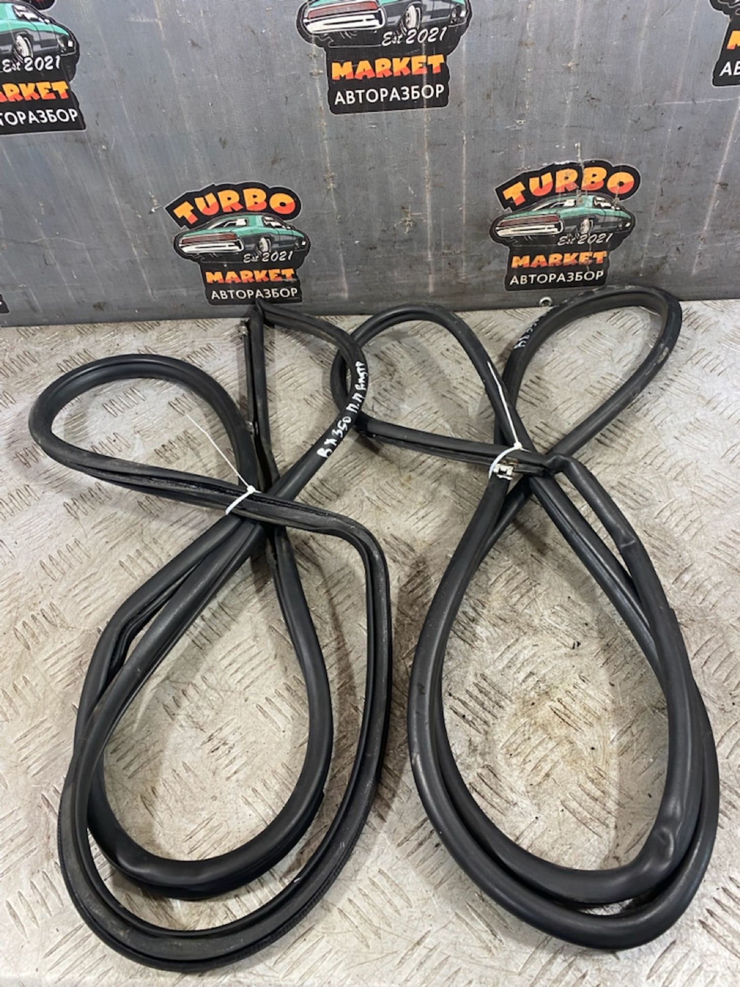 https://ycs.partsauto.market/partsauto-images/thmbs/userImages/7493bedda53ffbba18042670cc6fed05/part/ca1a5f29-d695-49c4-b294-f51d5d40e540_1722335805122.jpg