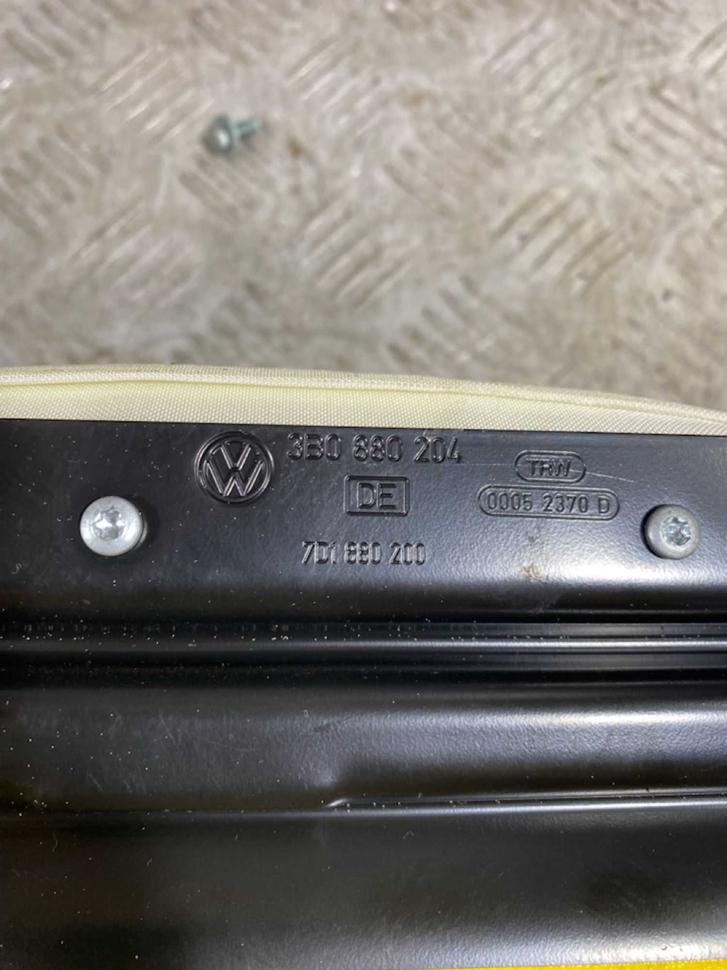 https://ycs.partsauto.market/partsauto-images/thmbs/userImages/7493bedda53ffbba18042670cc6fed05/part/caa7d542-156a-42d6-b86d-589967063a5a_1727187960645.jpg