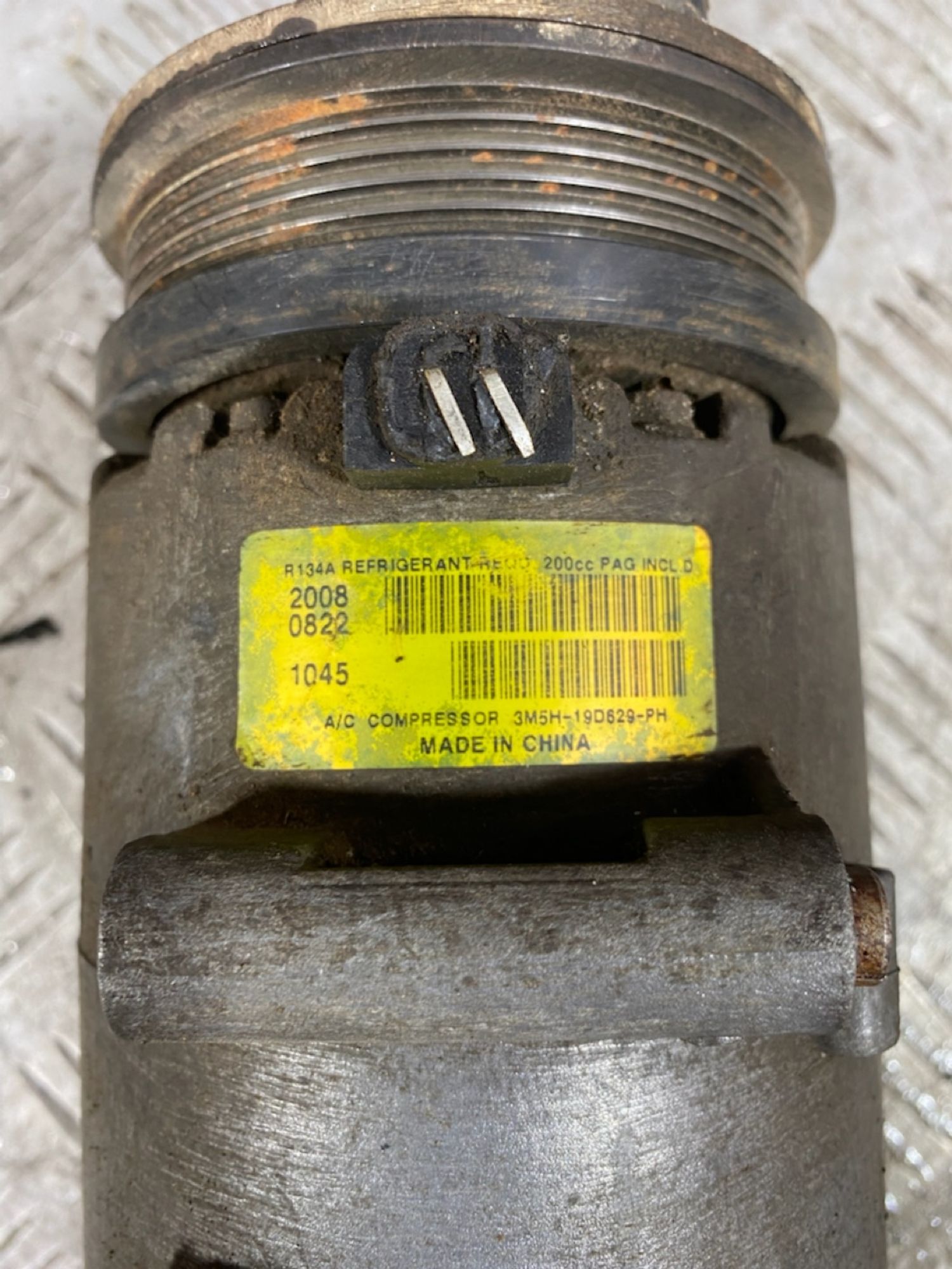 https://ycs.partsauto.market/partsauto-images/thmbs/userImages/7493bedda53ffbba18042670cc6fed05/part/cb34b827-13d5-4e39-ba80-13ef5d42afca_1720790988932.jpg