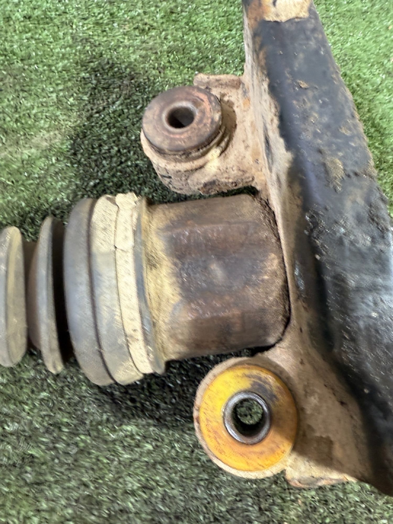 https://ycs.partsauto.market/partsauto-images/thmbs/userImages/7493bedda53ffbba18042670cc6fed05/part/cc9cd45e-96e0-4290-b8f6-8caa198a49cf_1748509409964.jpg