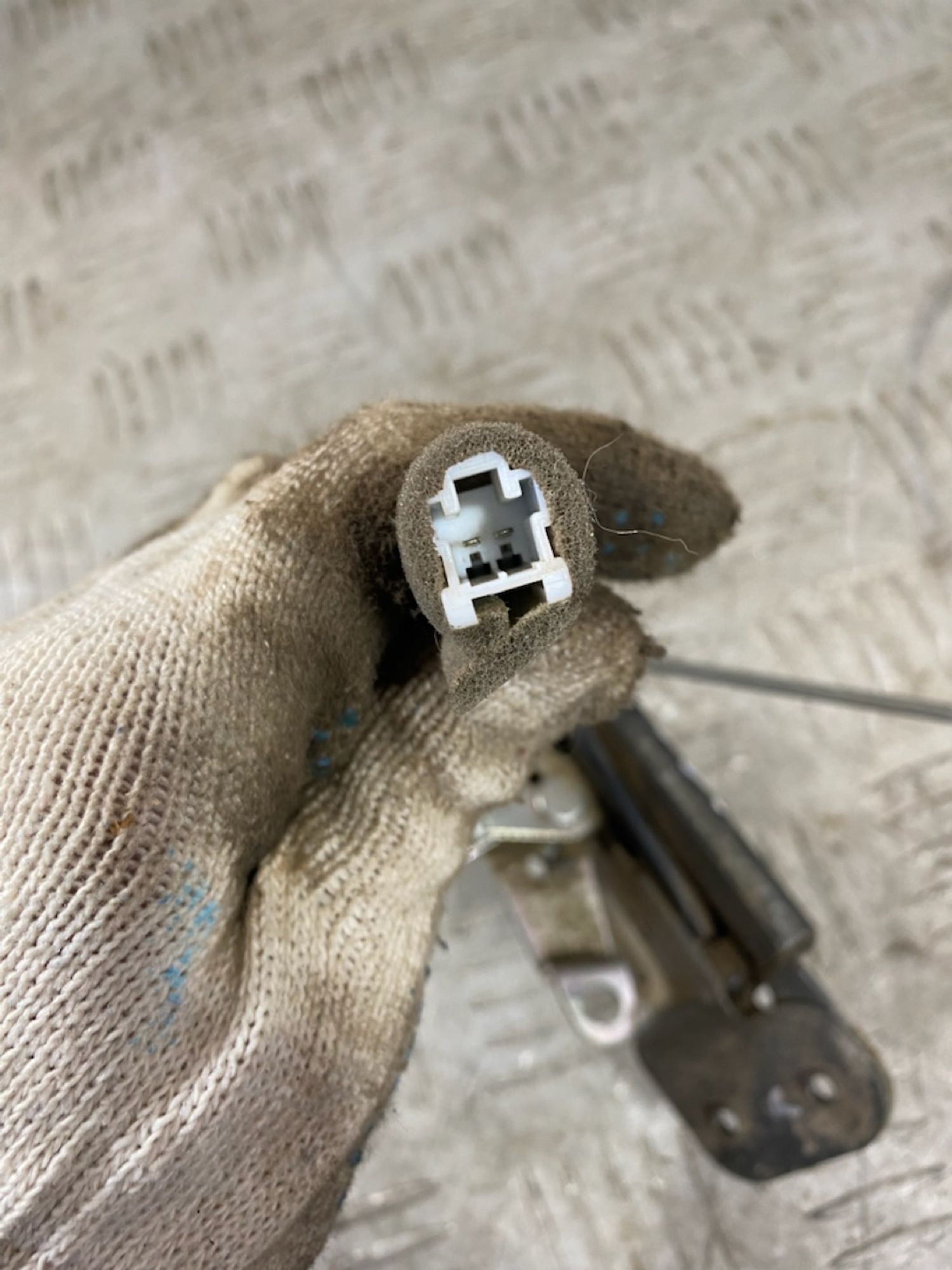 https://ycs.partsauto.market/partsauto-images/thmbs/userImages/7493bedda53ffbba18042670cc6fed05/part/cccbfc3c-7132-4cd8-86d7-4f201c9710ad_1725544005034.jpg