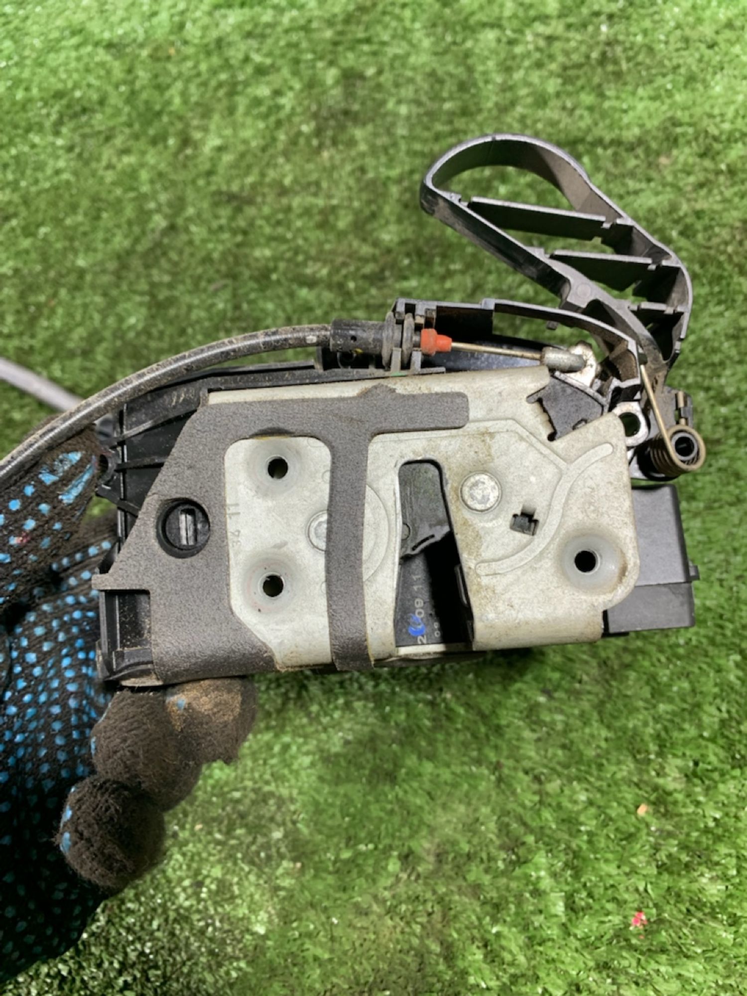 https://ycs.partsauto.market/partsauto-images/thmbs/userImages/7493bedda53ffbba18042670cc6fed05/part/ce4fef8a-e357-461a-9836-e8b85916cd3e_1741181252536.jpg