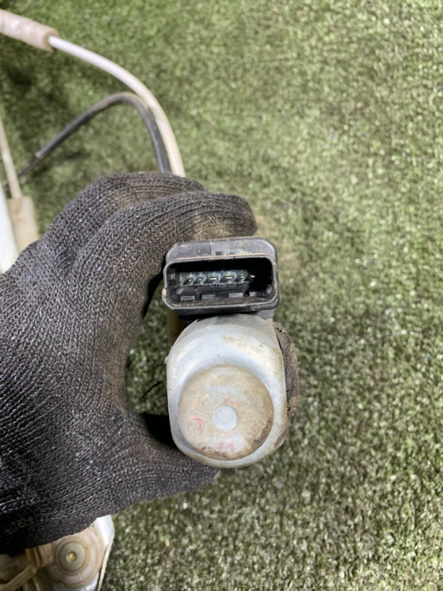 https://ycs.partsauto.market/partsauto-images/thmbs/userImages/7493bedda53ffbba18042670cc6fed05/part/cf371200-8289-4b50-8529-741567bc084d_1739283451107.jpg