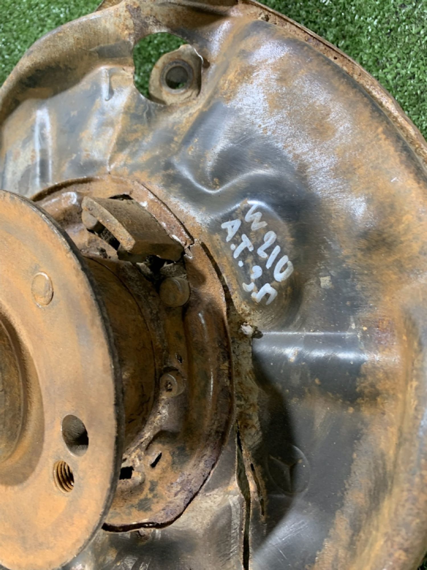 https://ycs.partsauto.market/partsauto-images/thmbs/userImages/7493bedda53ffbba18042670cc6fed05/part/d1bfd507-b0b8-4375-b61c-726027206238_1736515878446.jpg