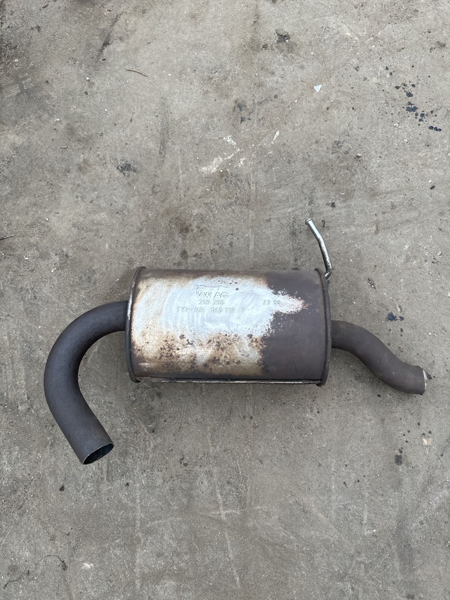 https://ycs.partsauto.market/partsauto-images/thmbs/userImages/7493bedda53ffbba18042670cc6fed05/part/d1d41119-9f1e-475c-9348-680af7e7a12d_1743507854607.jpg
