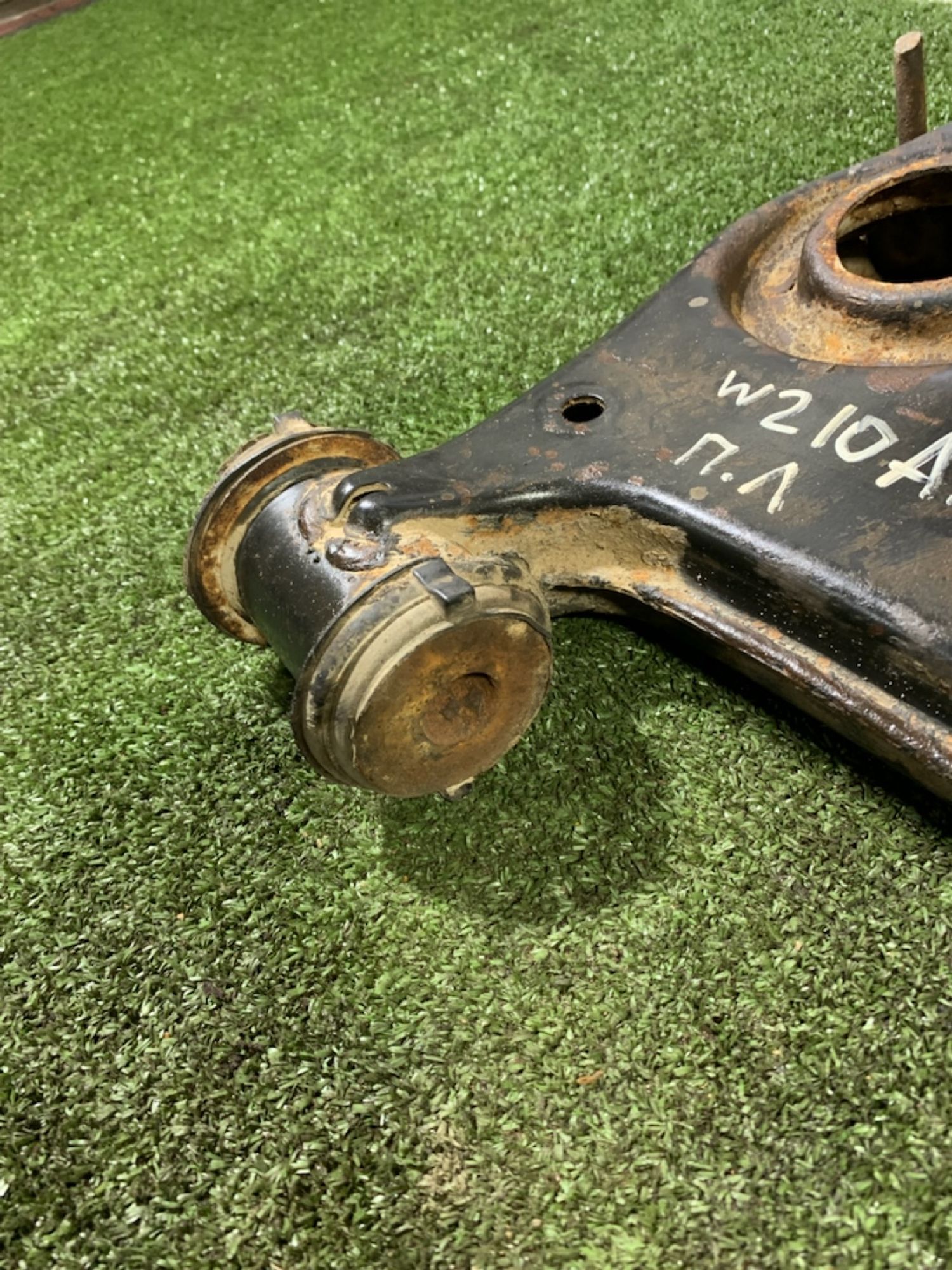 https://ycs.partsauto.market/partsauto-images/thmbs/userImages/7493bedda53ffbba18042670cc6fed05/part/d2bc2caf-ec79-4b37-be62-c2a8da44dd80_1736769621882.jpg
