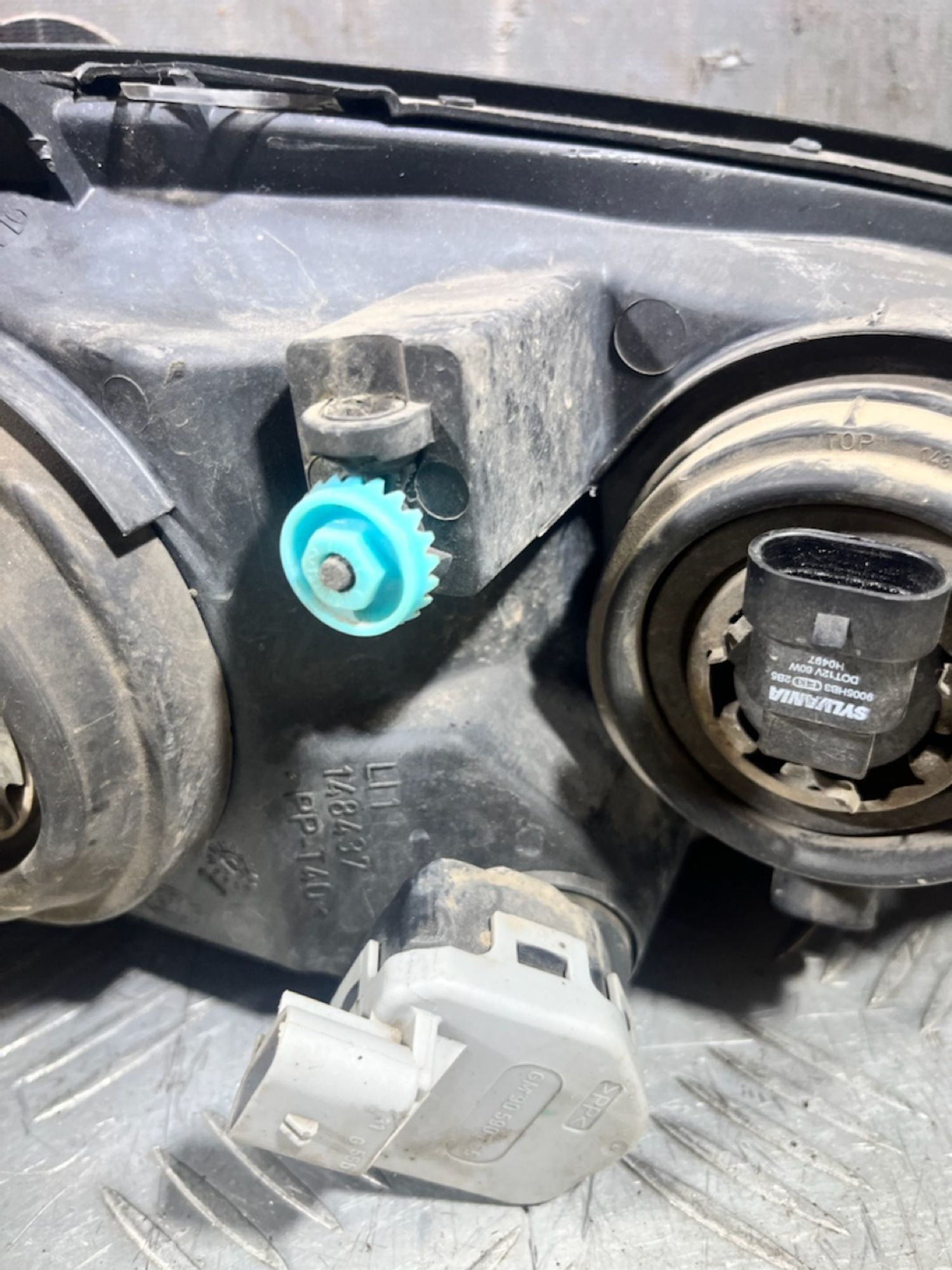 https://ycs.partsauto.market/partsauto-images/thmbs/userImages/7493bedda53ffbba18042670cc6fed05/part/d3eaf0f1-eea3-4469-ba3c-b582d7cb2ba7_1729752664928.jpg