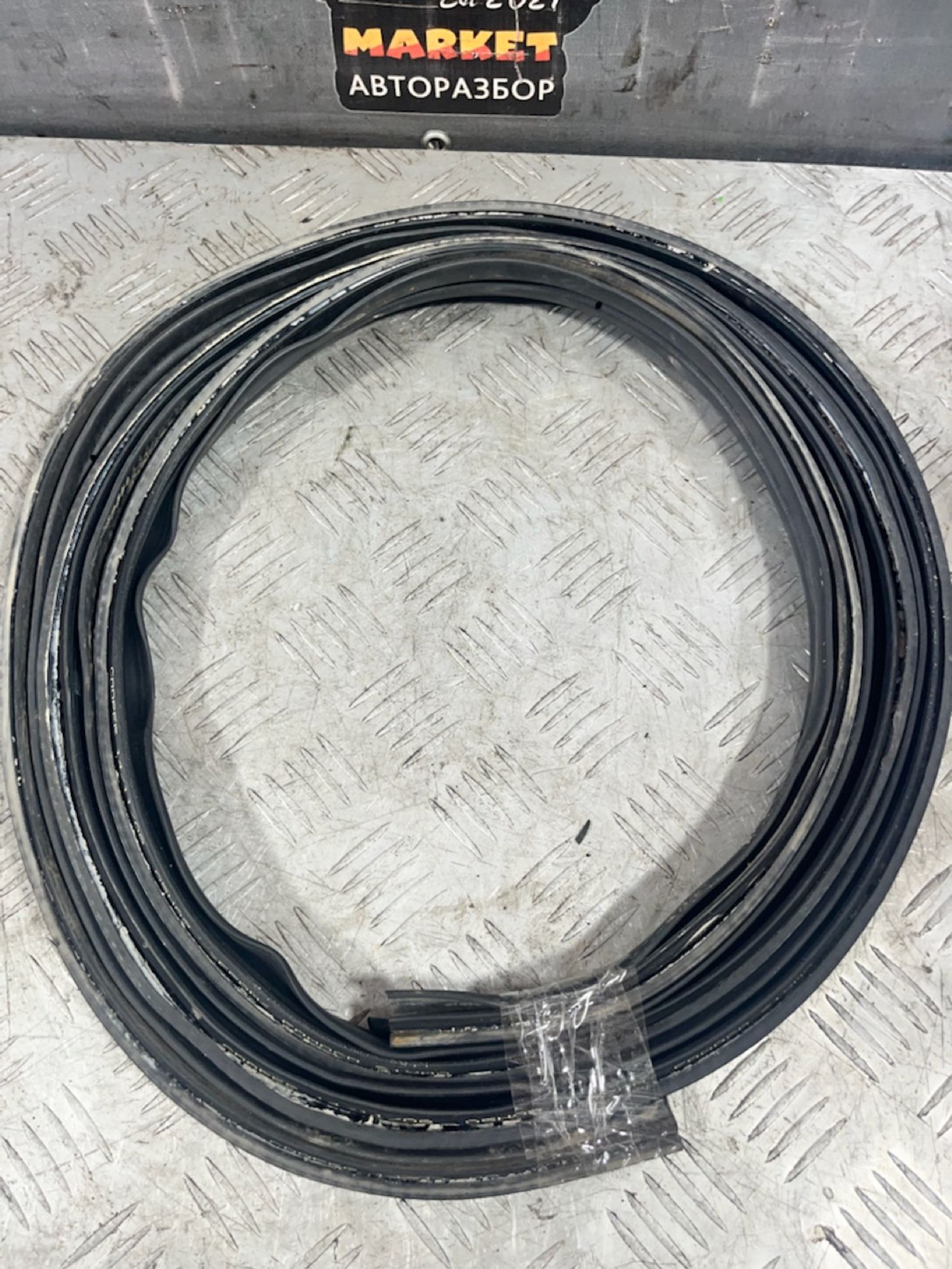 https://ycs.partsauto.market/partsauto-images/thmbs/userImages/7493bedda53ffbba18042670cc6fed05/part/d45e020f-4873-419a-aca7-af133faef2ef_1720694551210.jpg