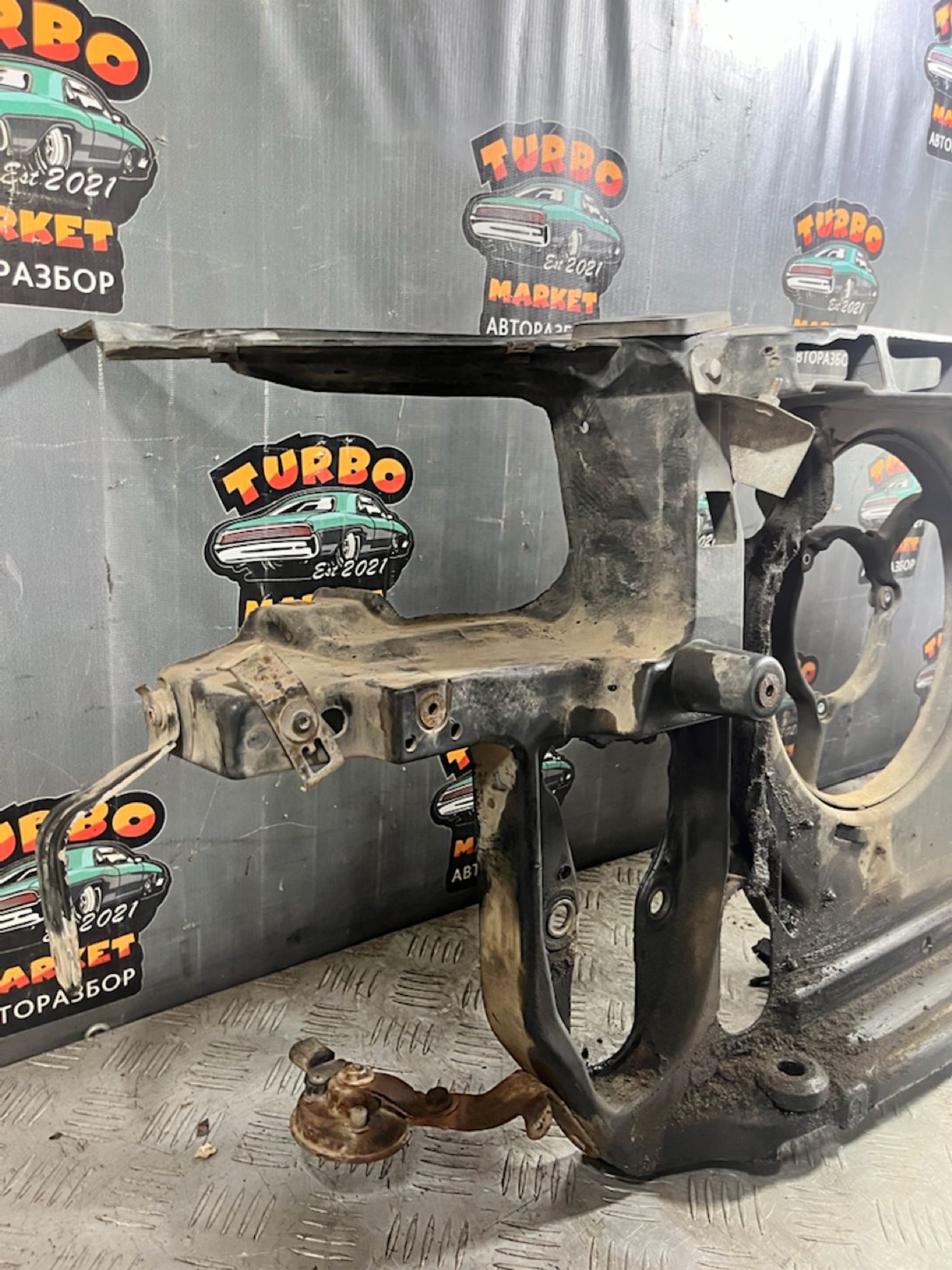 https://ycs.partsauto.market/partsauto-images/thmbs/userImages/7493bedda53ffbba18042670cc6fed05/part/d4791db6-7cc9-402b-859b-270b92d28ca4_1721319346988.jpg