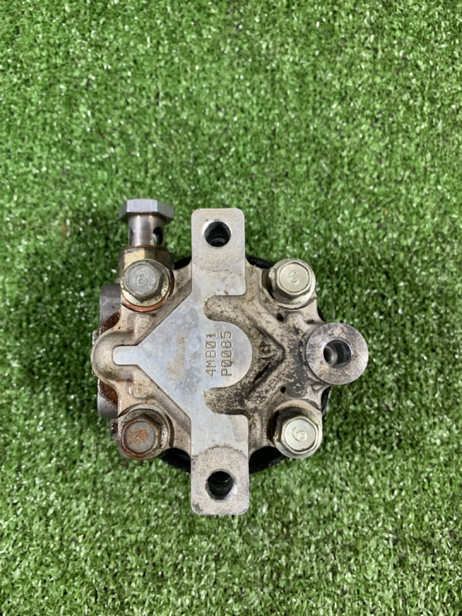 https://ycs.partsauto.market/partsauto-images/thmbs/userImages/7493bedda53ffbba18042670cc6fed05/part/d60f2ff7-aab9-4e11-9876-86c35049a00b_1732609059811.jpg