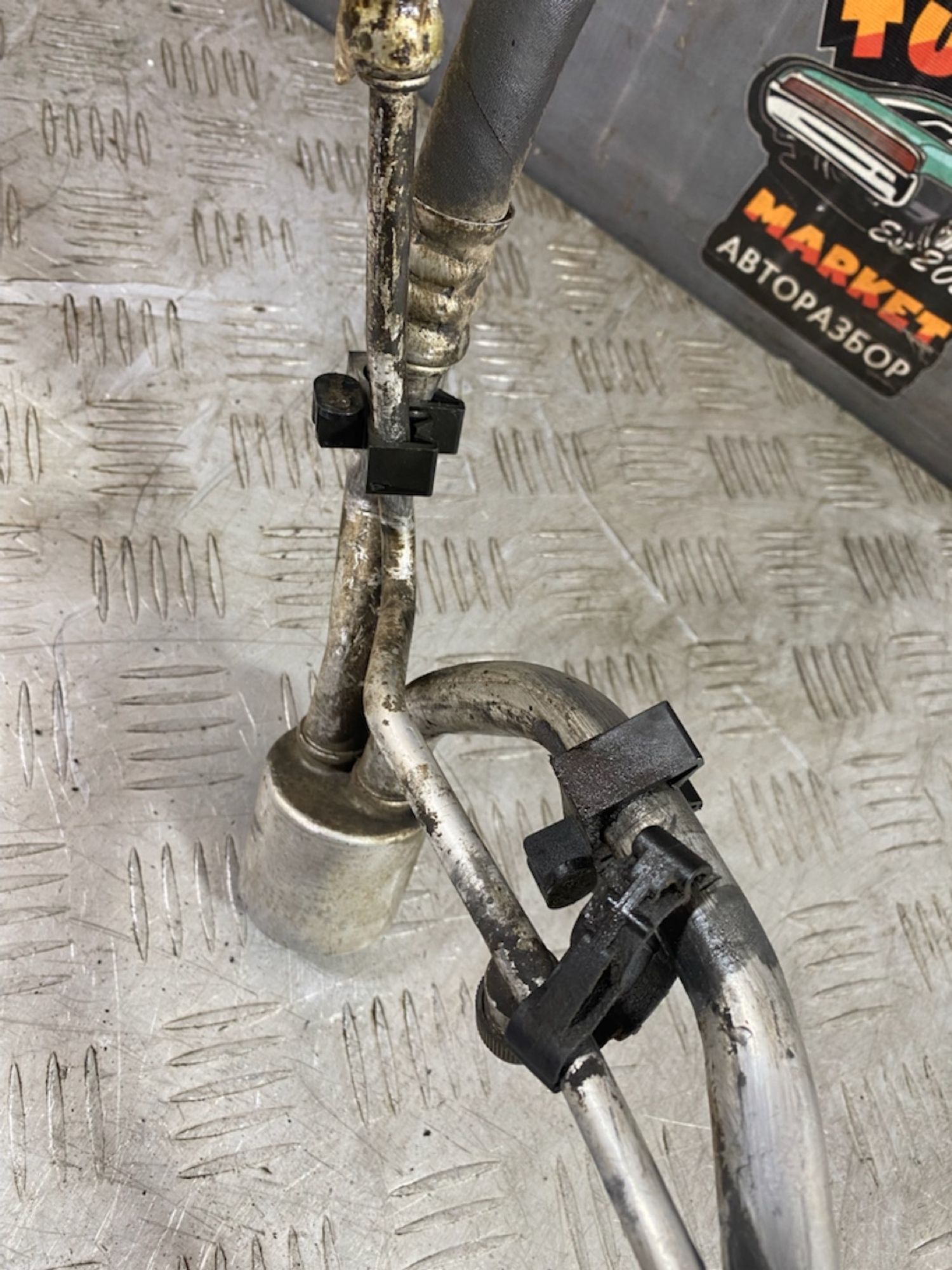 https://ycs.partsauto.market/partsauto-images/thmbs/userImages/7493bedda53ffbba18042670cc6fed05/part/d746ba6d-5d34-4d5b-8712-24474f6e261b_1721826226782.jpg