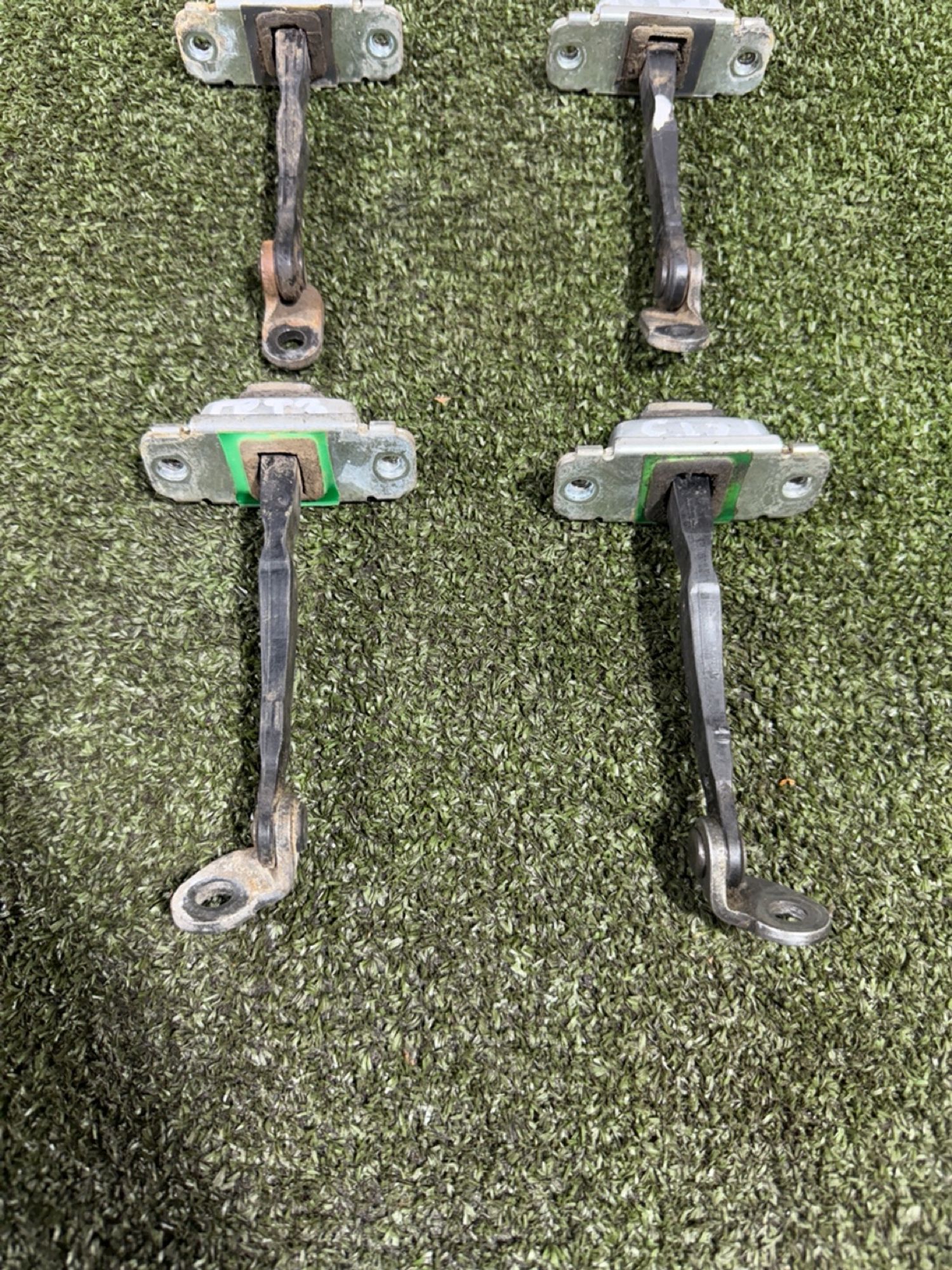 https://ycs.partsauto.market/partsauto-images/thmbs/userImages/7493bedda53ffbba18042670cc6fed05/part/d799321a-78ff-4373-a55f-e4c44eaf9432_1736859260213.jpg