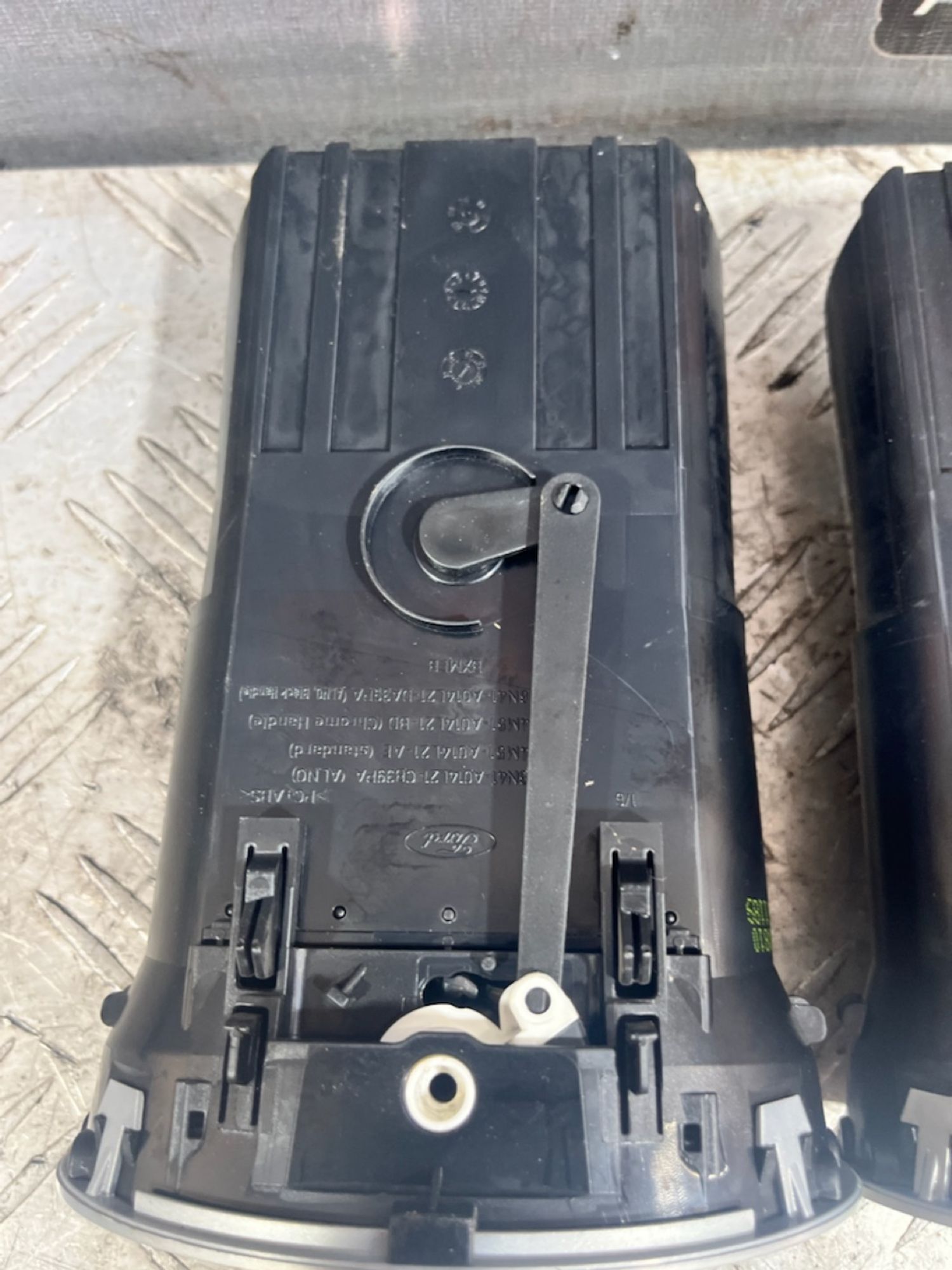 https://ycs.partsauto.market/partsauto-images/thmbs/userImages/7493bedda53ffbba18042670cc6fed05/part/d81393fb-7f70-406d-8311-dbc0b2e807d6_1720622035098.jpg