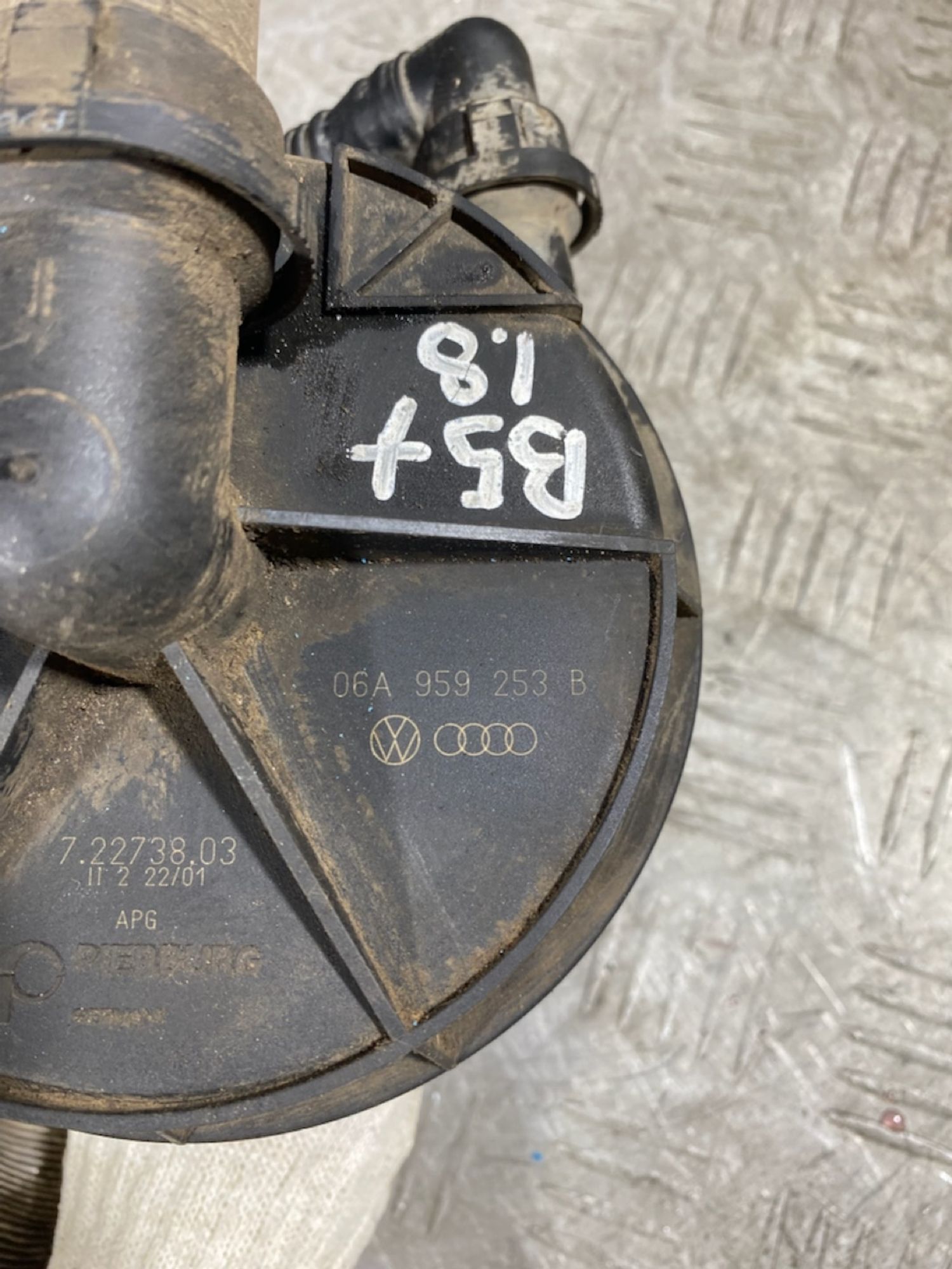 https://ycs.partsauto.market/partsauto-images/thmbs/userImages/7493bedda53ffbba18042670cc6fed05/part/d8da5aec-25d0-46a3-9990-a287f71e34fa_1727187535830.jpg