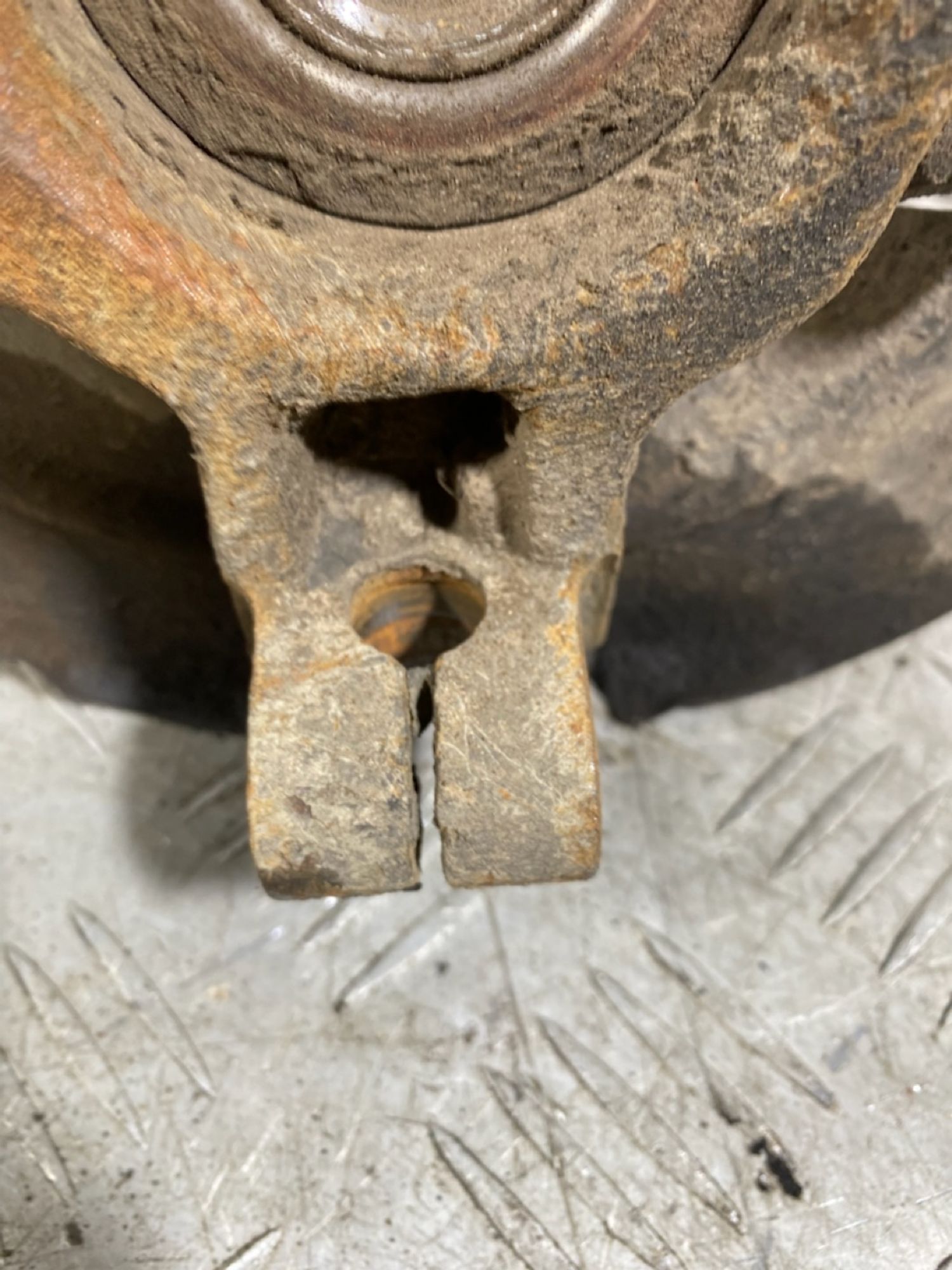 https://ycs.partsauto.market/partsauto-images/thmbs/userImages/7493bedda53ffbba18042670cc6fed05/part/da49800b-cfa9-4d1b-8b93-84b22d6b187d_1728480792988.jpg