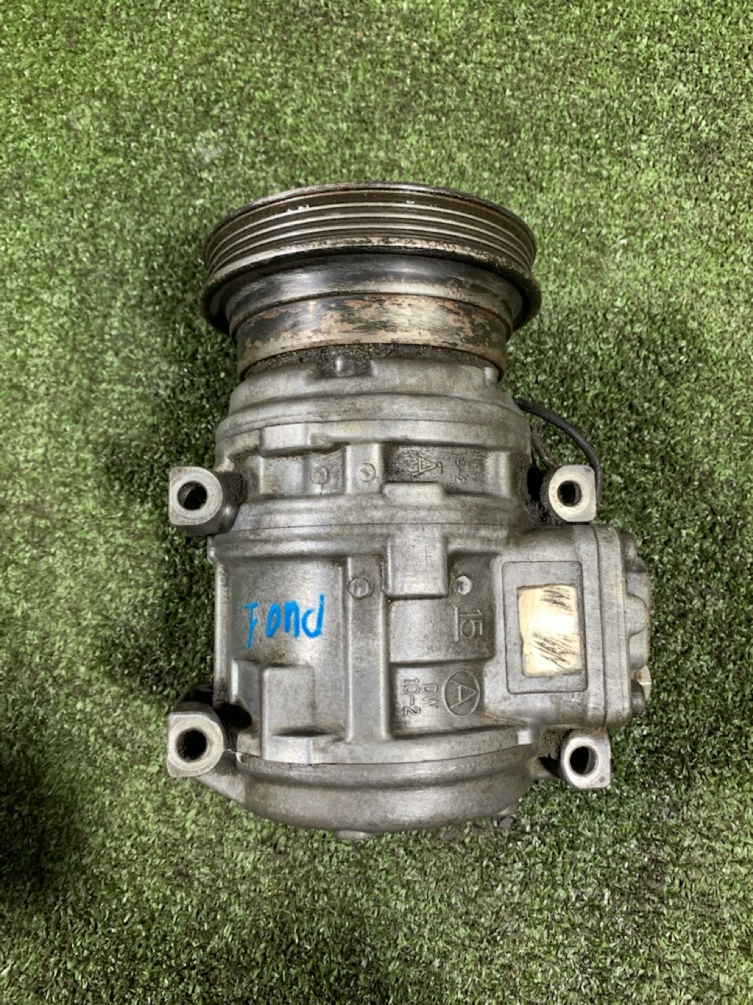 https://ycs.partsauto.market/partsauto-images/thmbs/userImages/7493bedda53ffbba18042670cc6fed05/part/da4df948-2ede-4ab2-a809-6658b94ddc95_1734517902199.jpg