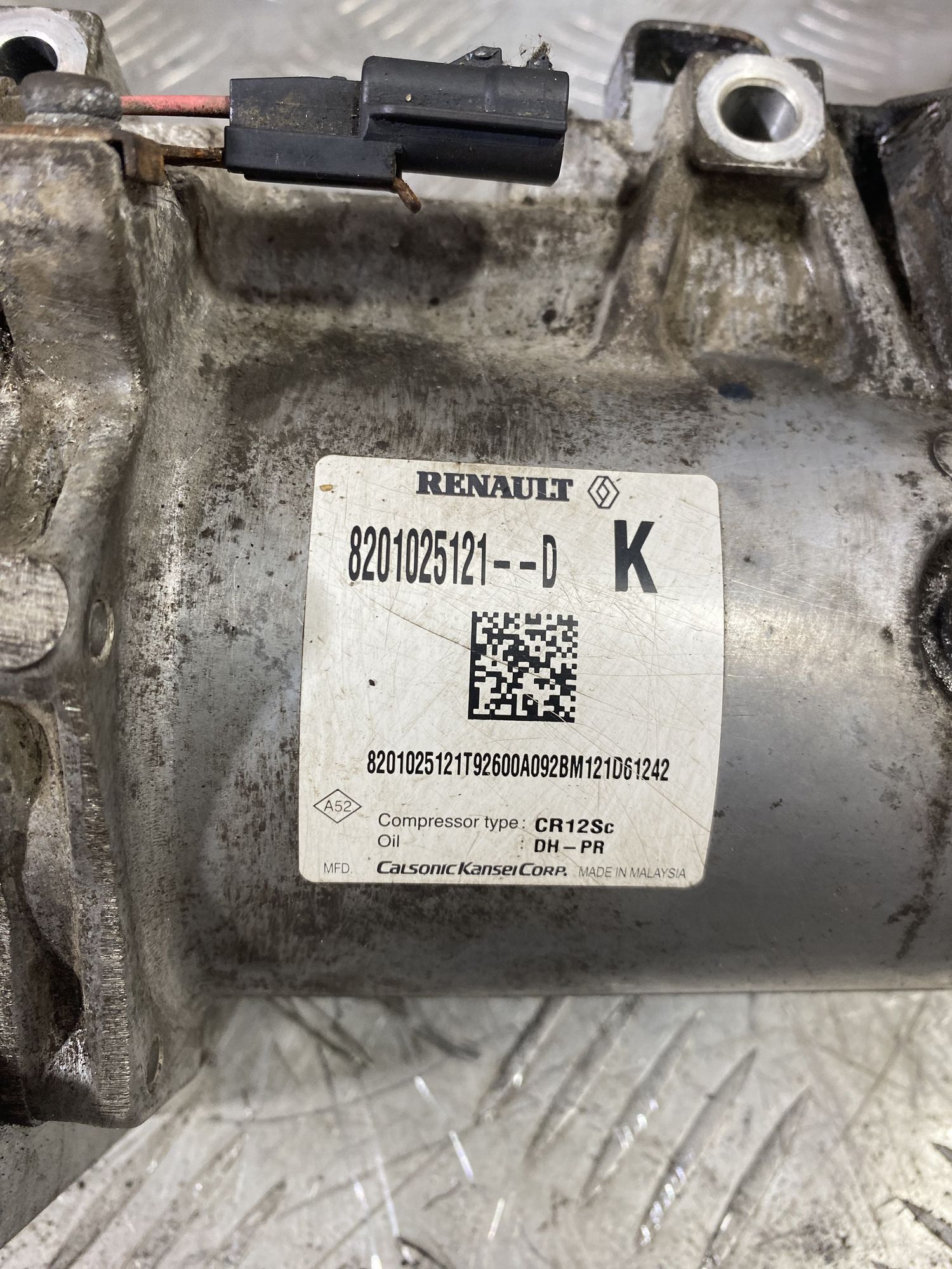 https://ycs.partsauto.market/partsauto-images/thmbs/userImages/7493bedda53ffbba18042670cc6fed05/part/da51a1a8-75c3-4dcb-bbe7-1f52c2e64491_1718798190980.jpg