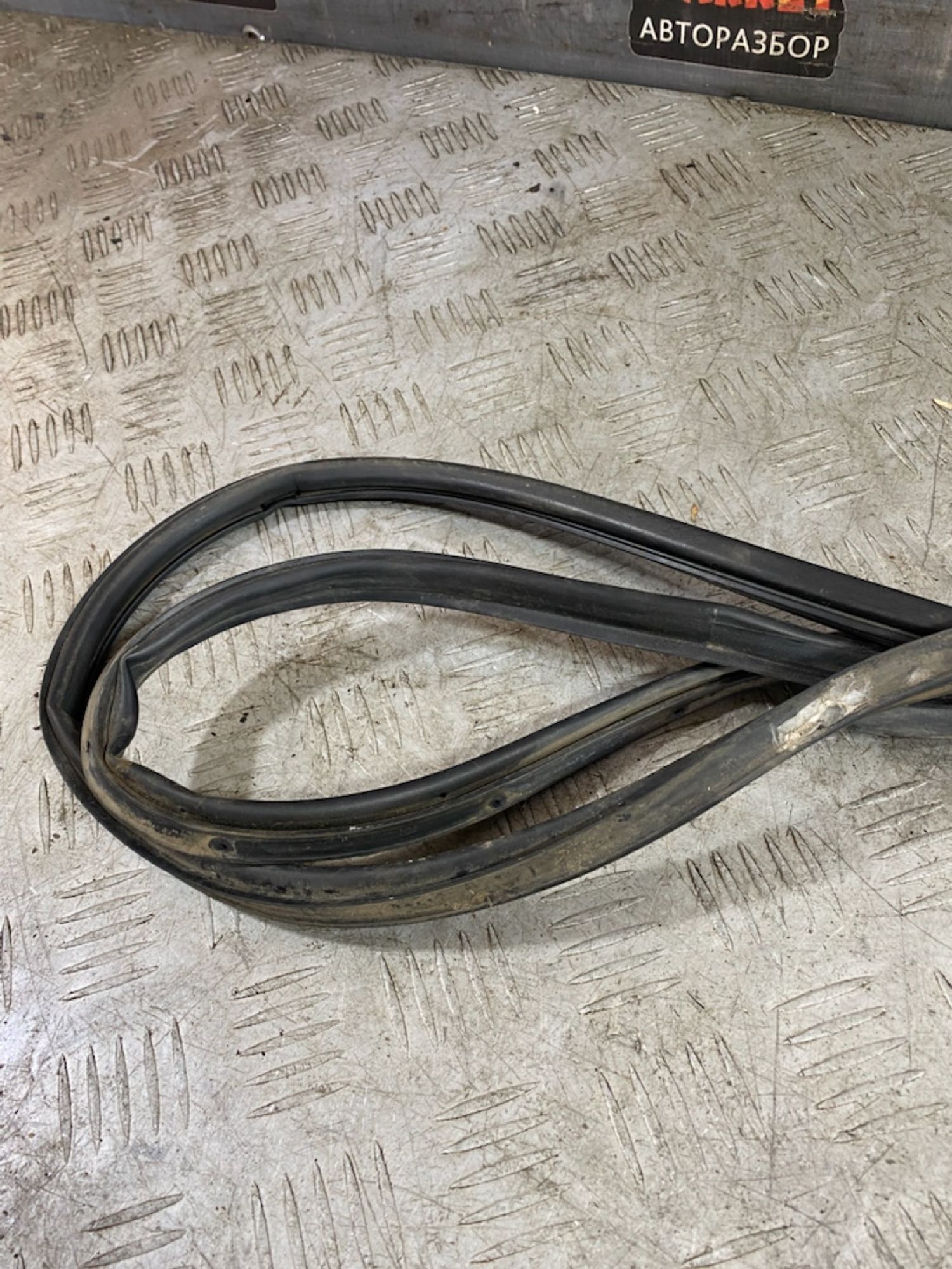 https://ycs.partsauto.market/partsauto-images/thmbs/userImages/7493bedda53ffbba18042670cc6fed05/part/dad2f76a-44a3-405e-ab27-649069ff7b1e_1725964871228.jpg
