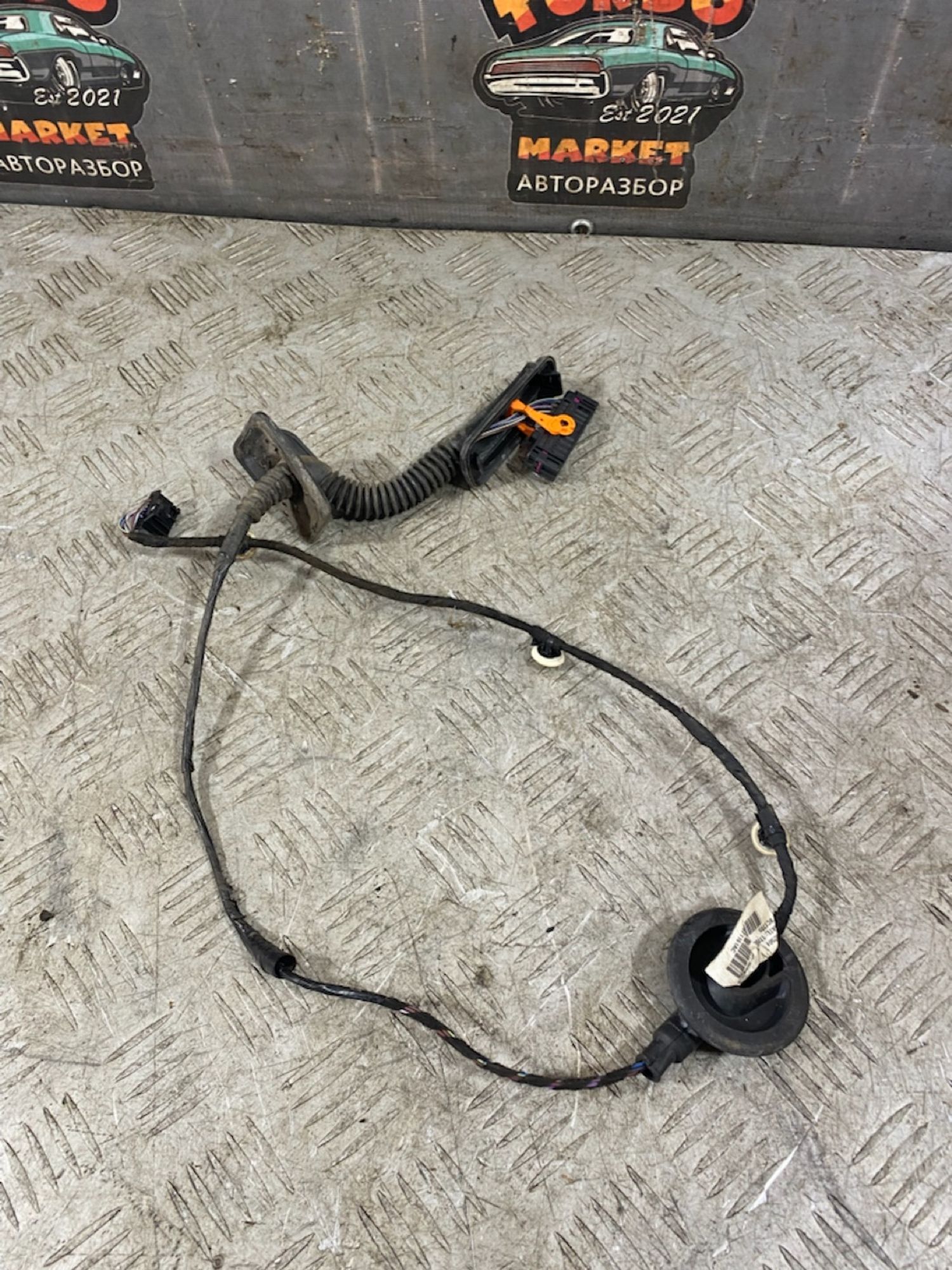 https://ycs.partsauto.market/partsauto-images/thmbs/userImages/7493bedda53ffbba18042670cc6fed05/part/db0c6972-0d70-4d49-a6b1-2166a673a2e3_1724421878082.jpg