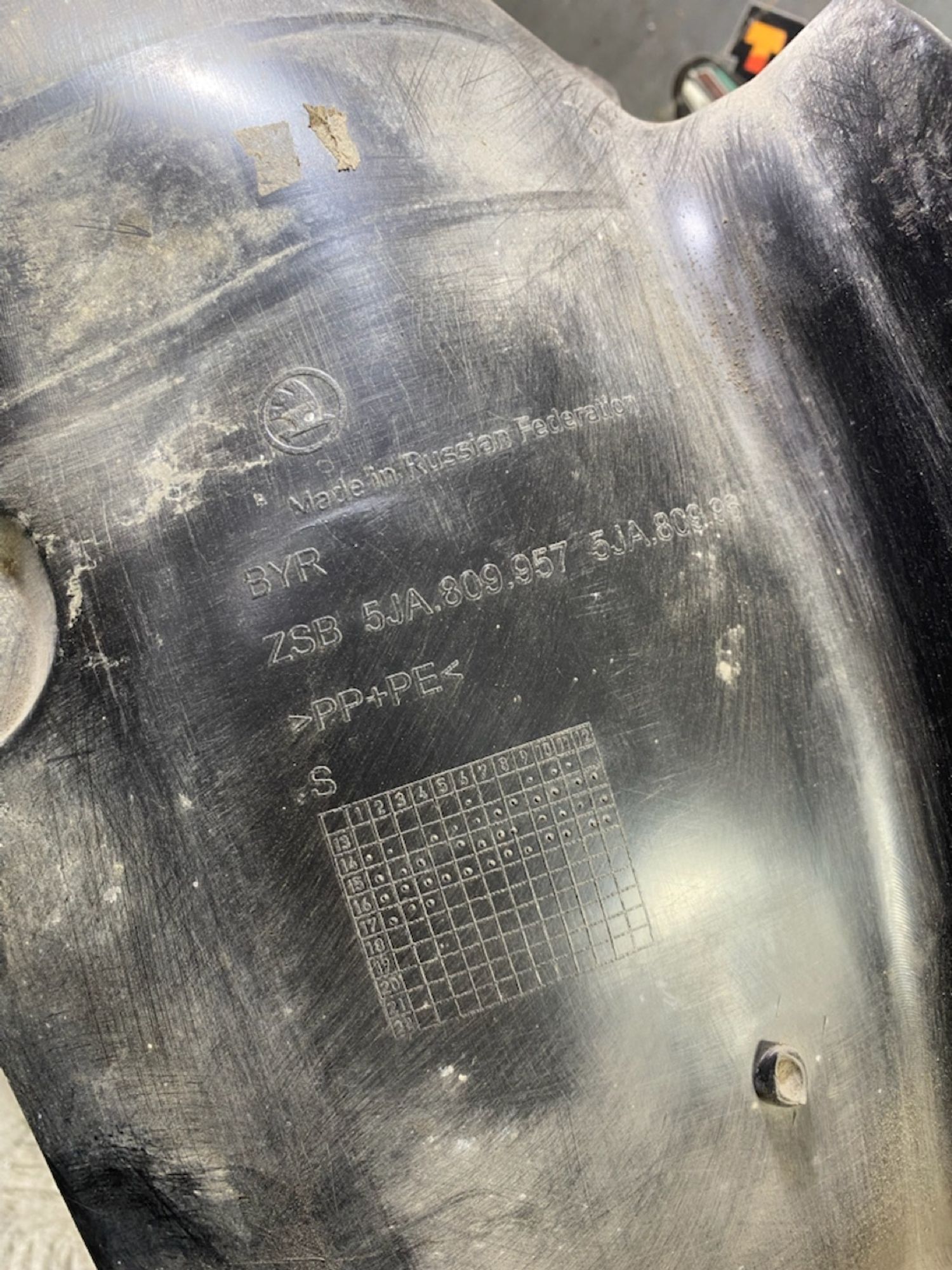 https://ycs.partsauto.market/partsauto-images/thmbs/userImages/7493bedda53ffbba18042670cc6fed05/part/def1099e-d22d-49e4-9d4b-688cf48dc620_1724417597299.jpg