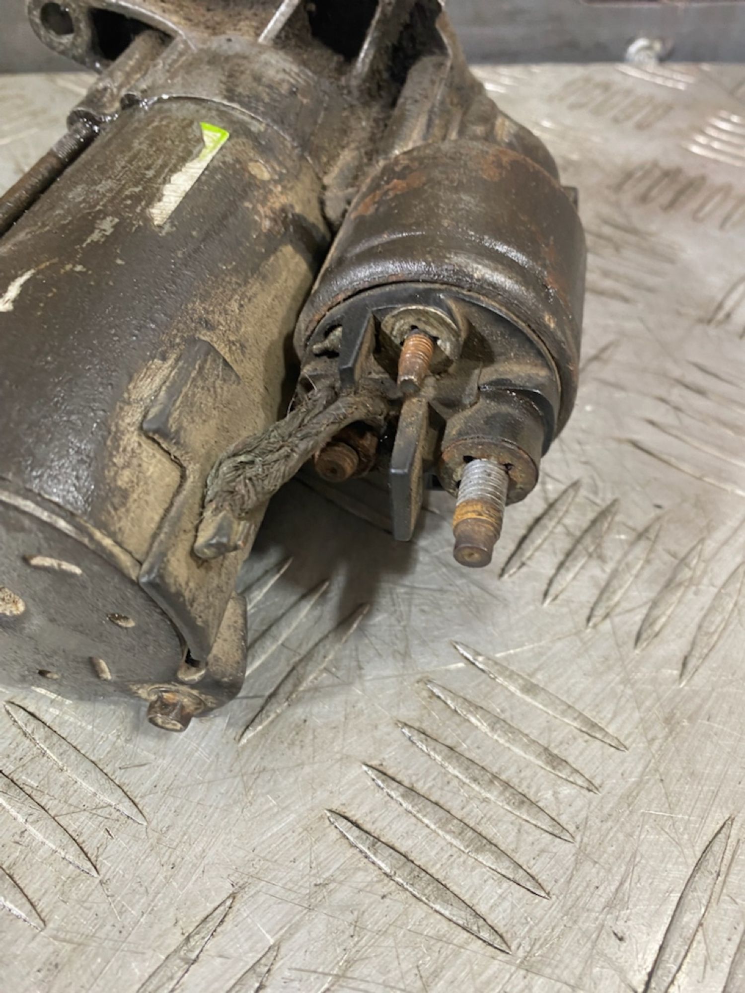 https://ycs.partsauto.market/partsauto-images/thmbs/userImages/7493bedda53ffbba18042670cc6fed05/part/e0a6aba0-aa66-4bef-ae76-dfa2a472e56b_1721740054984.jpg
