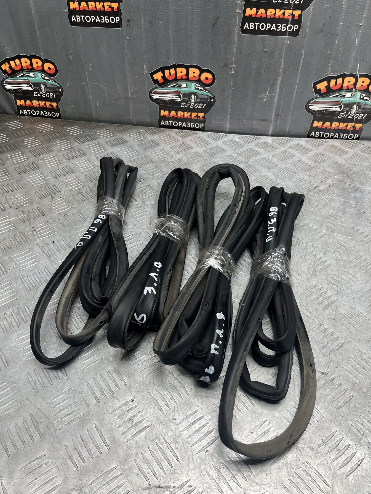 https://ycs.partsauto.market/partsauto-images/thmbs/userImages/7493bedda53ffbba18042670cc6fed05/part/e15ed619-3a34-47e1-8f48-0dc731906a89_1718105738471.jpg