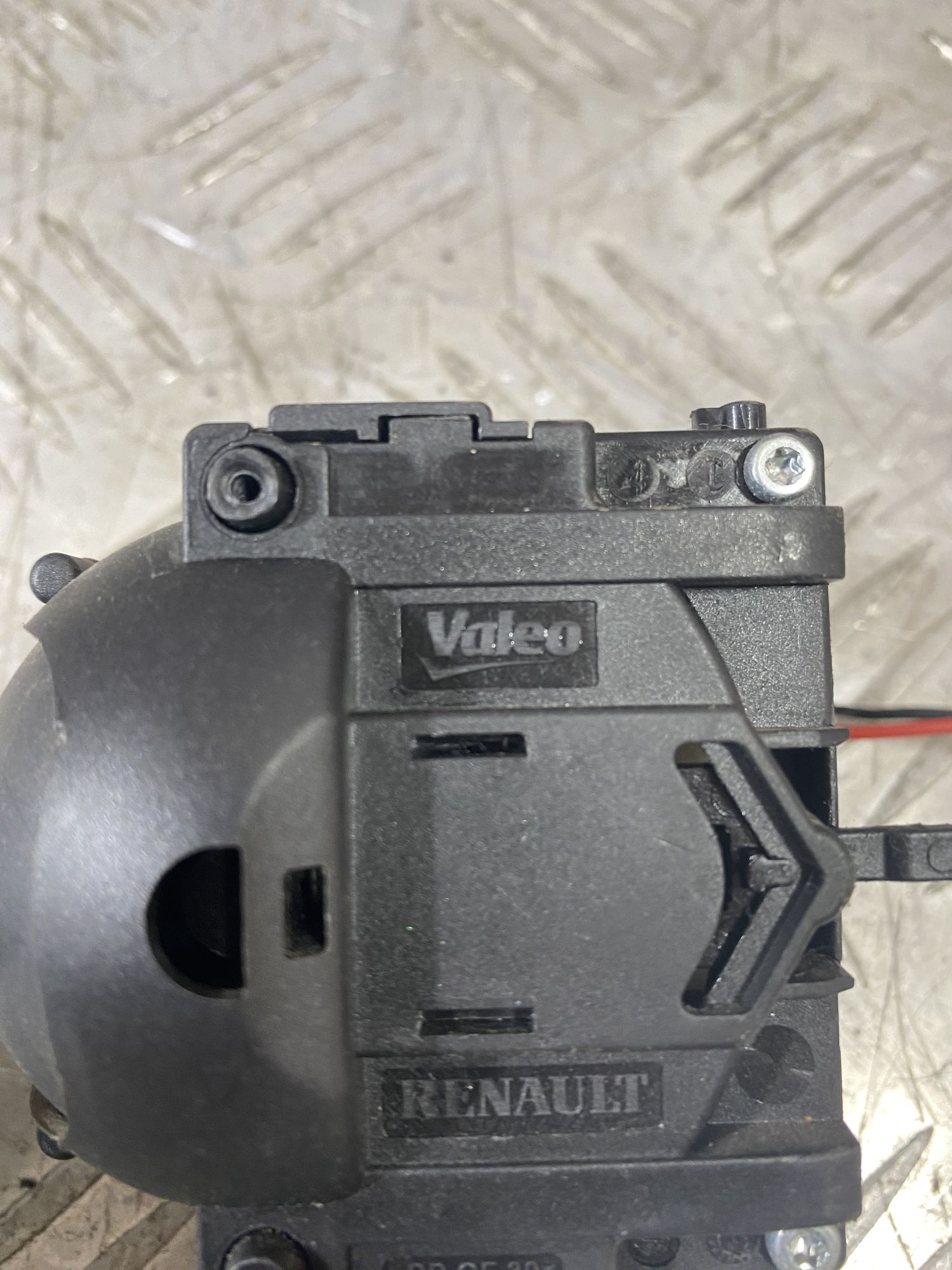https://ycs.partsauto.market/partsauto-images/thmbs/userImages/7493bedda53ffbba18042670cc6fed05/part/e36ffe6d-f302-4390-9a39-b16ac29bbc8e_1718803670270.jpg