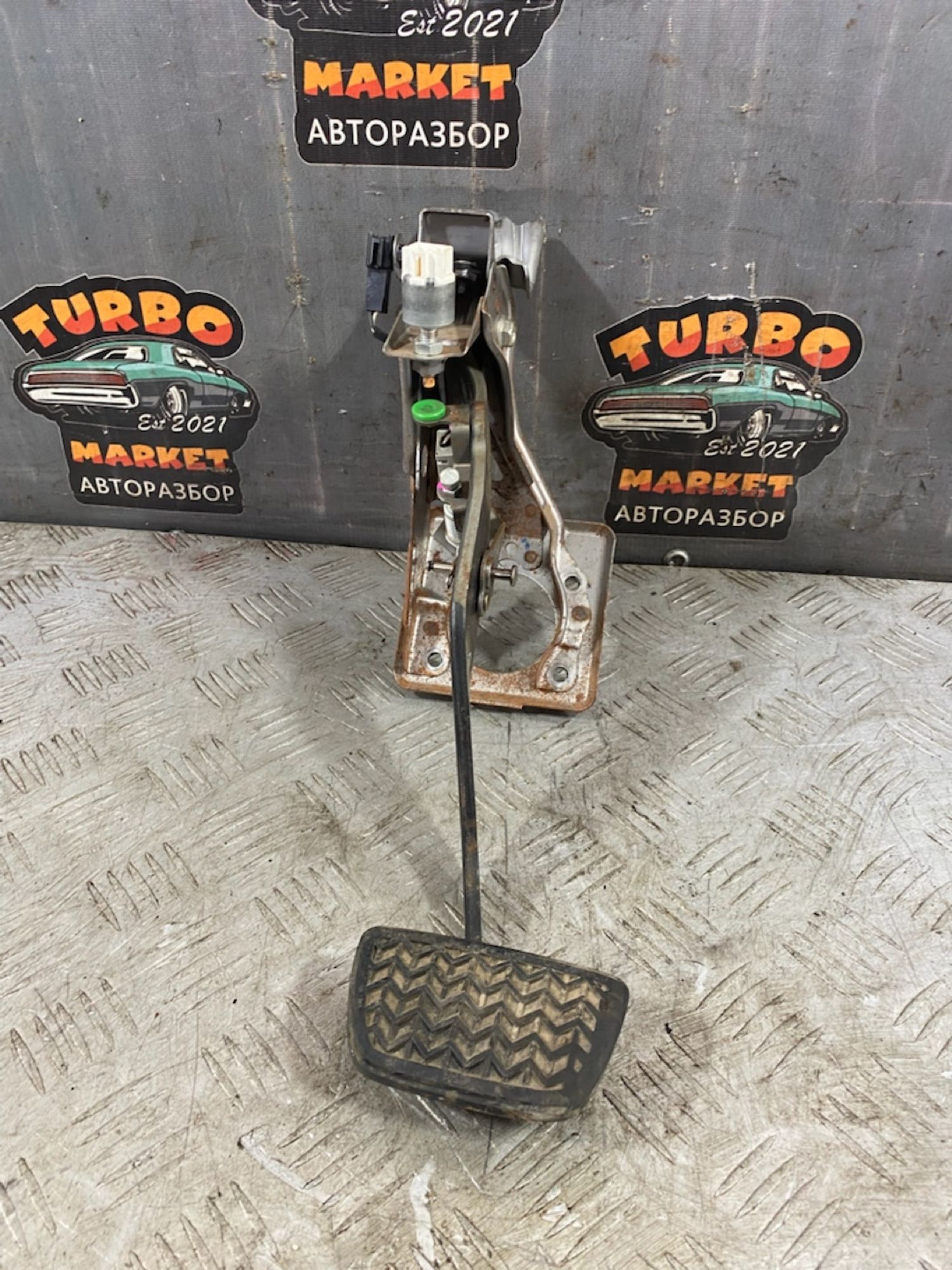 https://ycs.partsauto.market/partsauto-images/thmbs/userImages/7493bedda53ffbba18042670cc6fed05/part/e45fba67-e25f-4f3c-a846-a6d60493cdd6_1722263891217.jpg