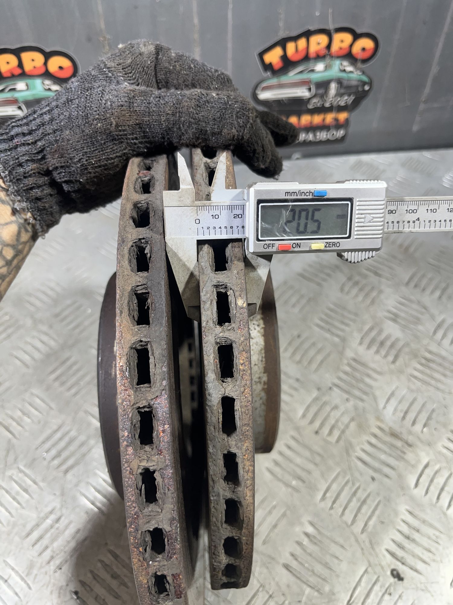 https://ycs.partsauto.market/partsauto-images/thmbs/userImages/7493bedda53ffbba18042670cc6fed05/part/e5c2485a-08ad-4425-b3b4-8d54036da121_1718181924374.jpg