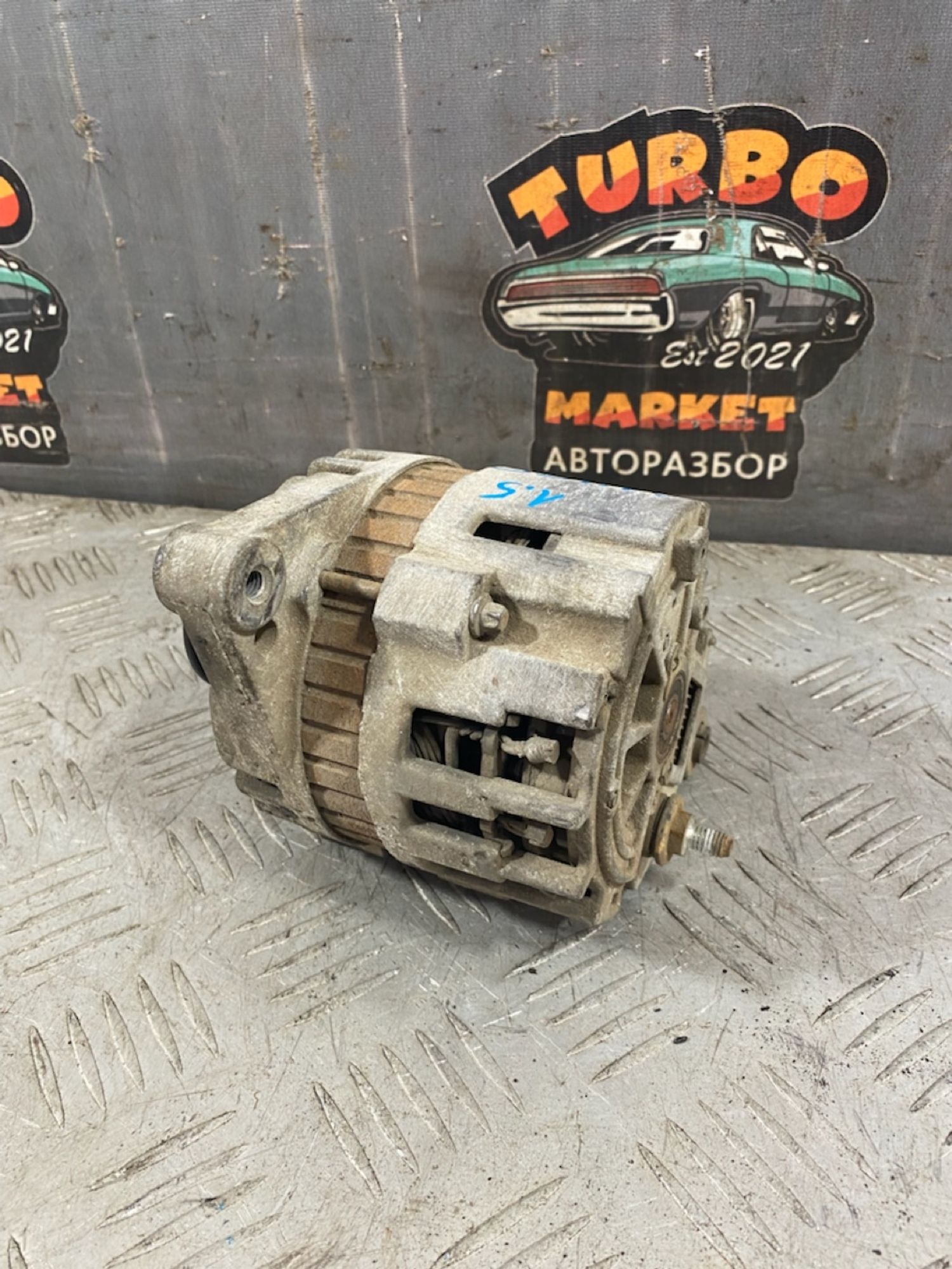 https://ycs.partsauto.market/partsauto-images/thmbs/userImages/7493bedda53ffbba18042670cc6fed05/part/e5ff0205-474d-4b8d-885f-a5df0bc3b93b_1721653757160.jpg