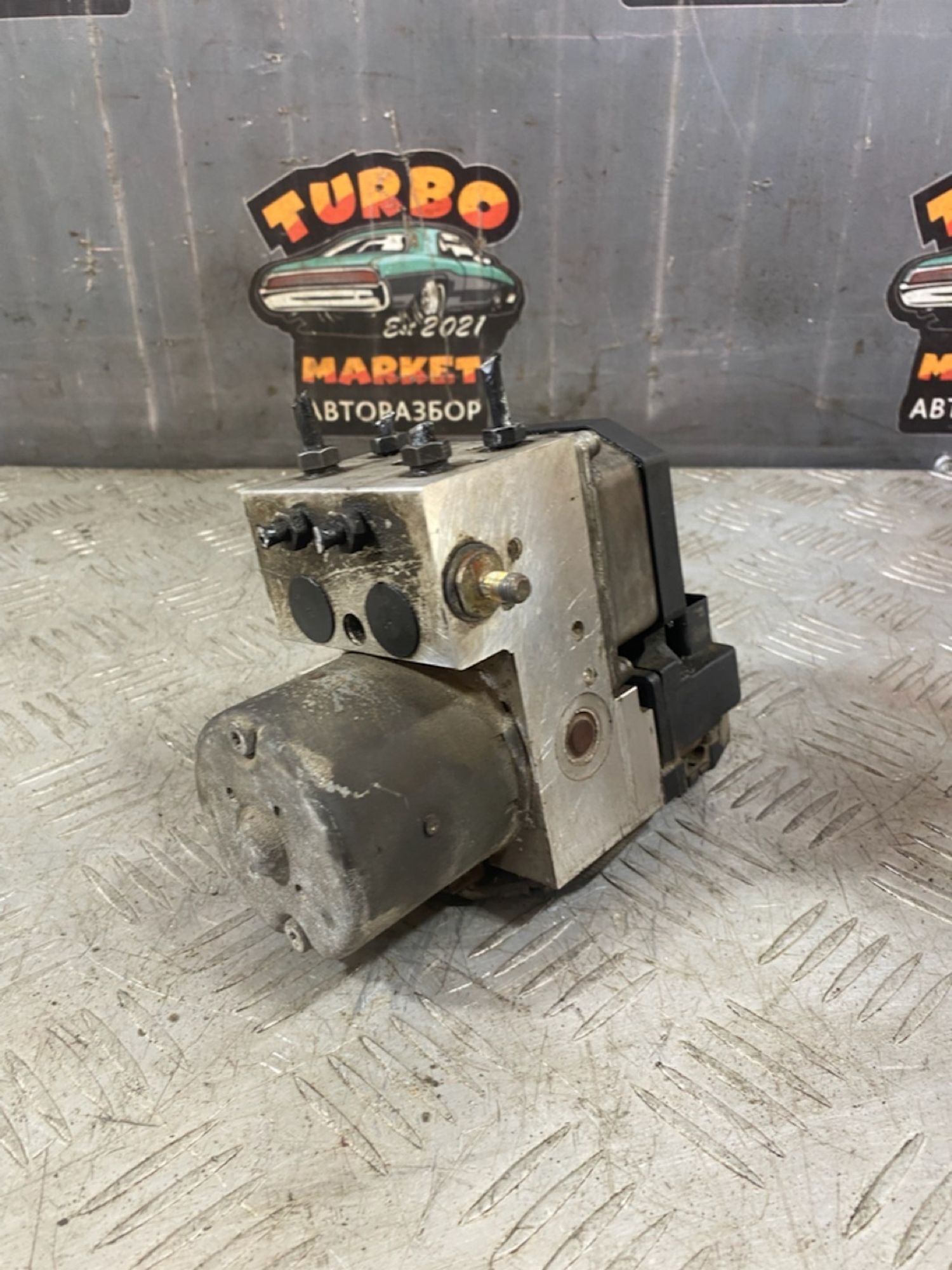 https://ycs.partsauto.market/partsauto-images/thmbs/userImages/7493bedda53ffbba18042670cc6fed05/part/e997ff3c-d765-49ed-a19e-18520f86df67_1721393028091.jpg