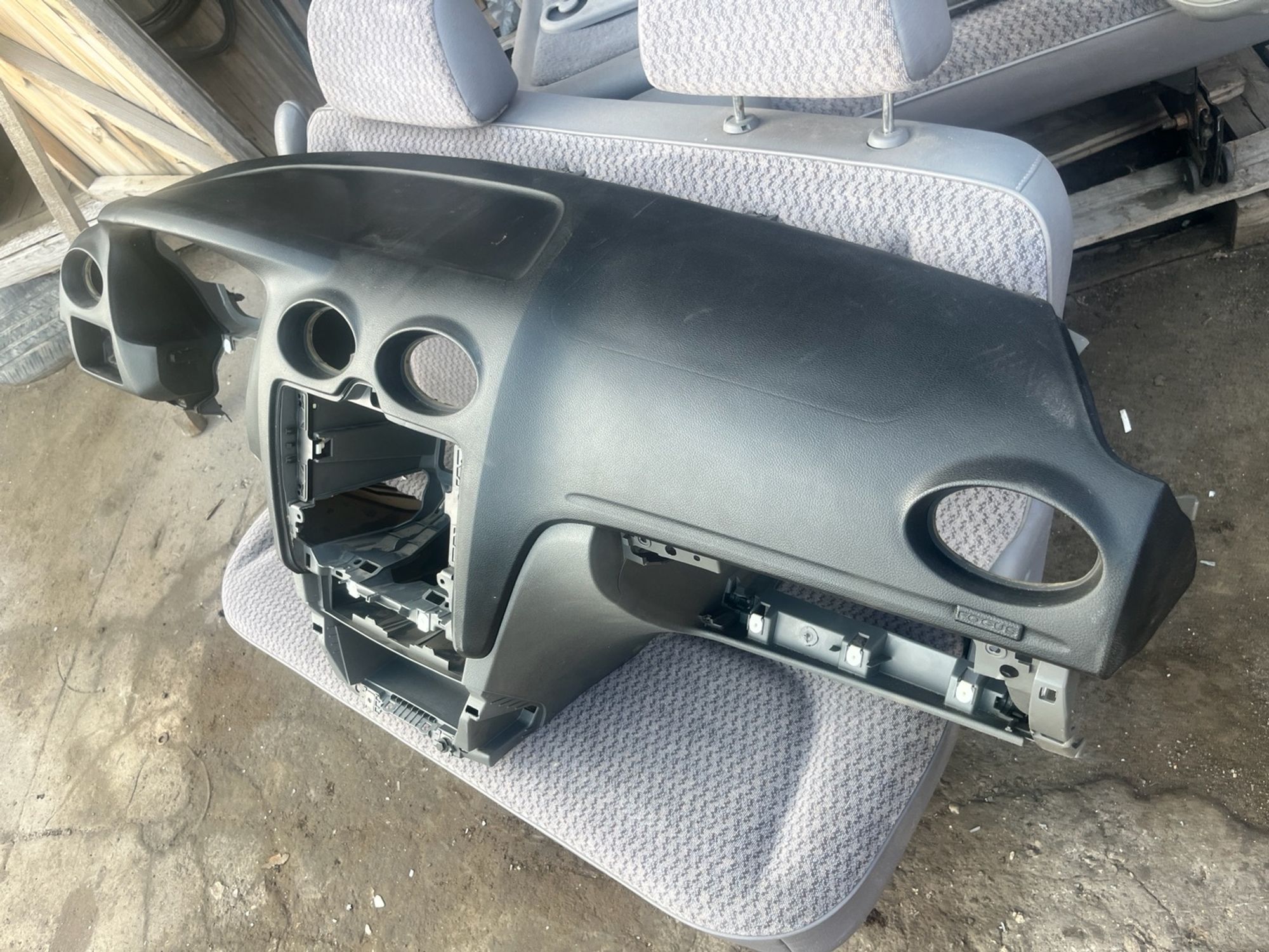 https://ycs.partsauto.market/partsauto-images/thmbs/userImages/7493bedda53ffbba18042670cc6fed05/part/ea50c48c-0506-4979-94c1-0bb2de3f81d7_1721220315770.jpg