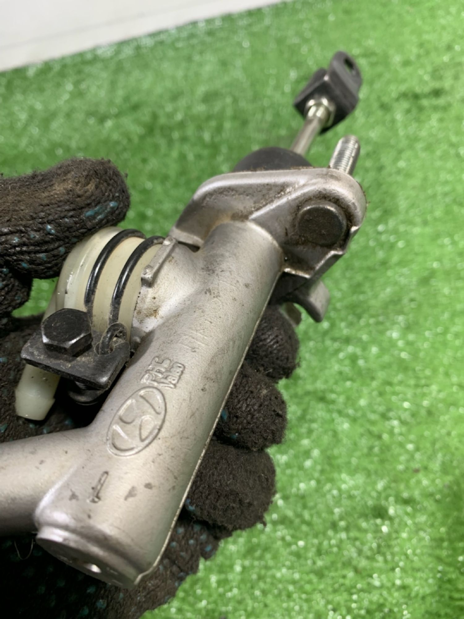 https://ycs.partsauto.market/partsauto-images/thmbs/userImages/7493bedda53ffbba18042670cc6fed05/part/ead66fca-adad-4ed8-95d6-121117dc17ab_1739966414035.jpg